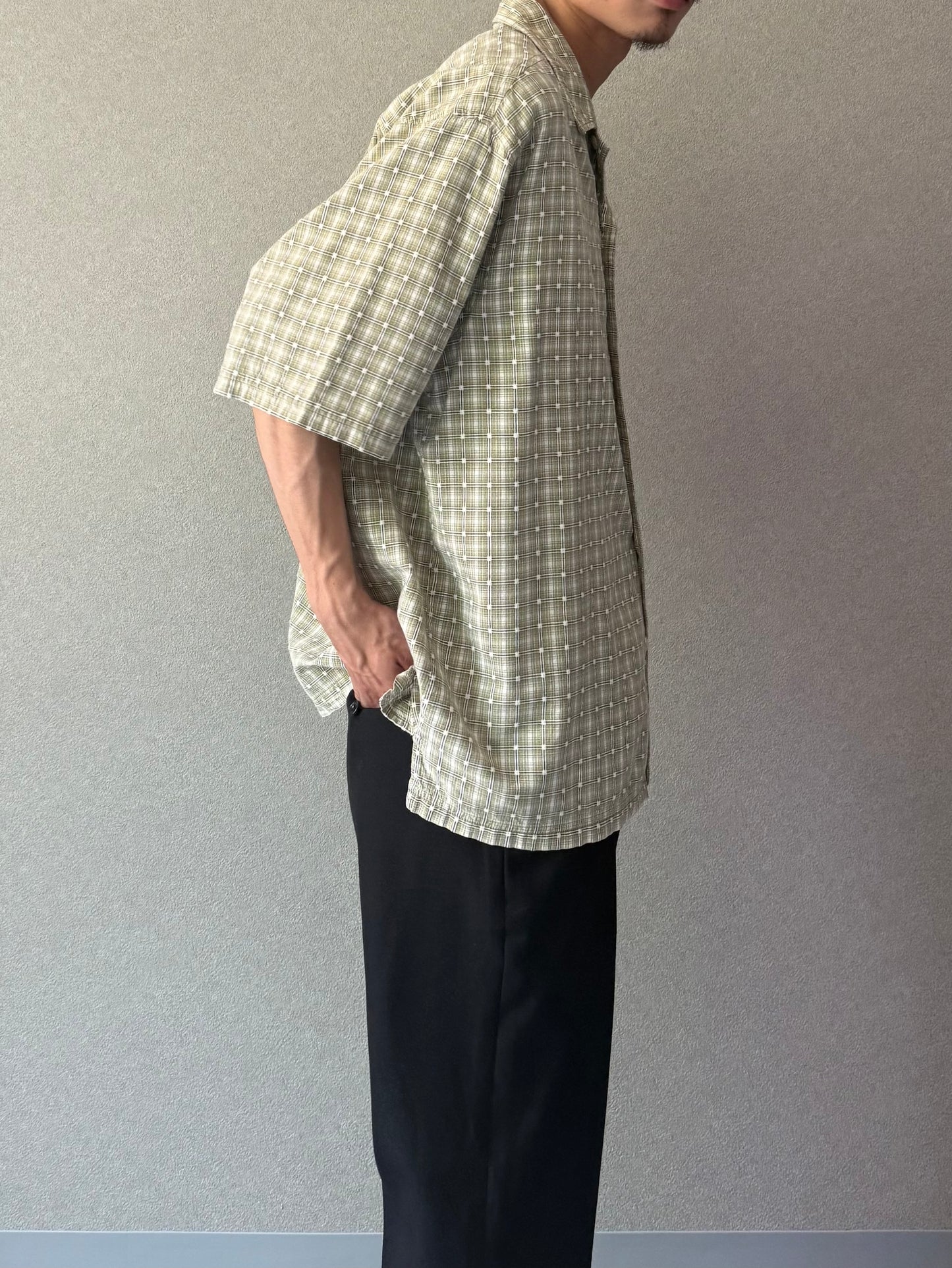 00's Levi's open collar shirt