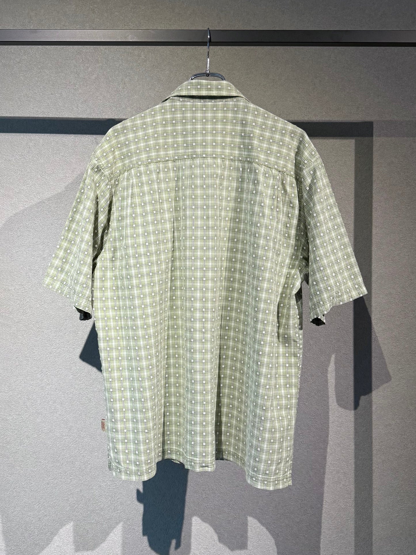 00's Levi's open collar shirt