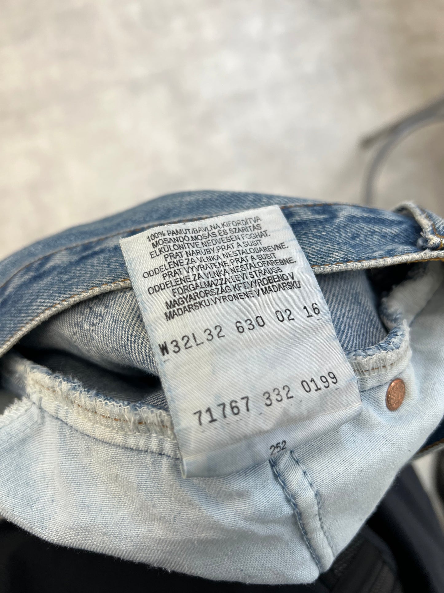 90's EU Levi's 630 denim pants