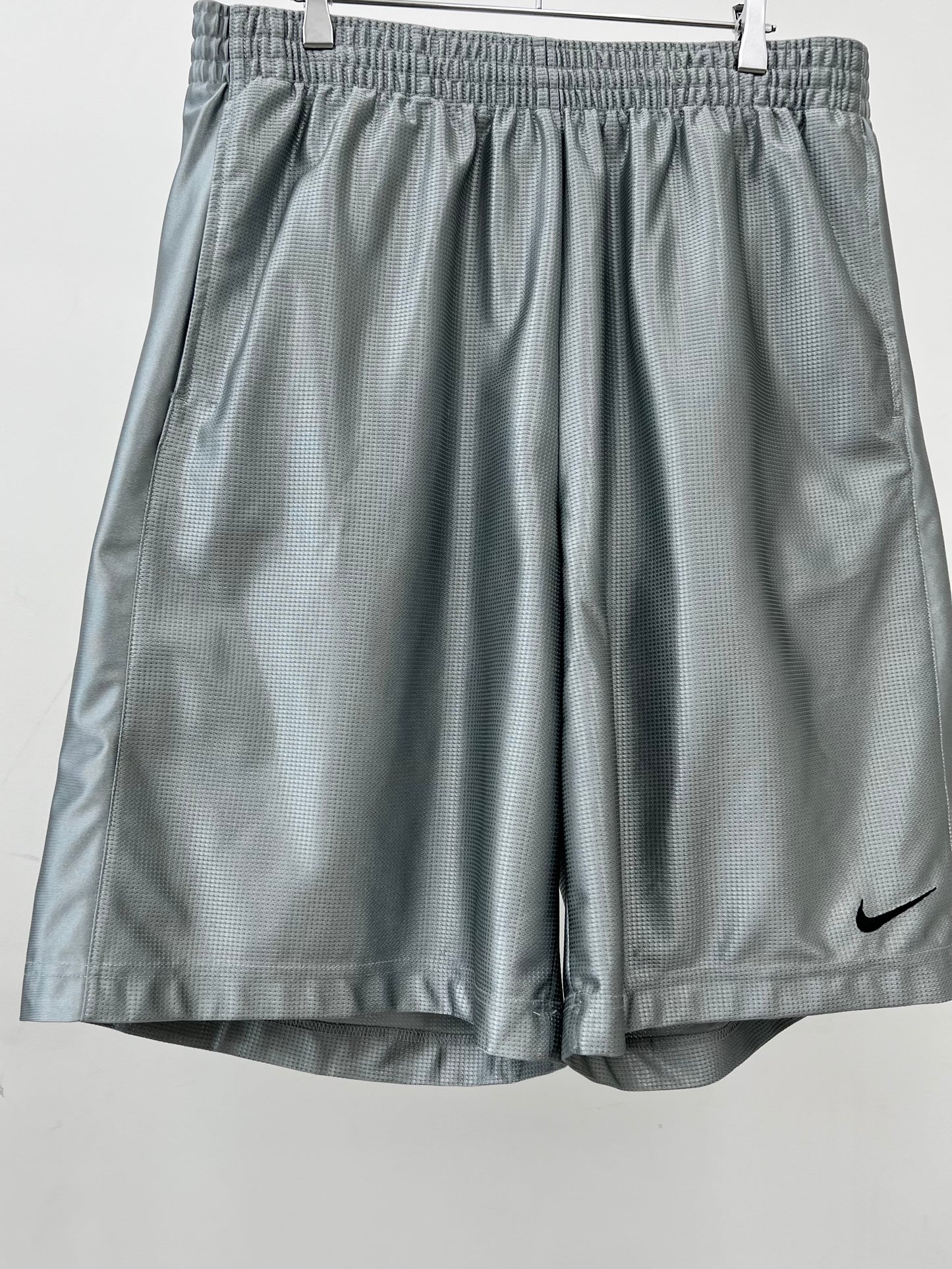00's NIKE basketball shorts