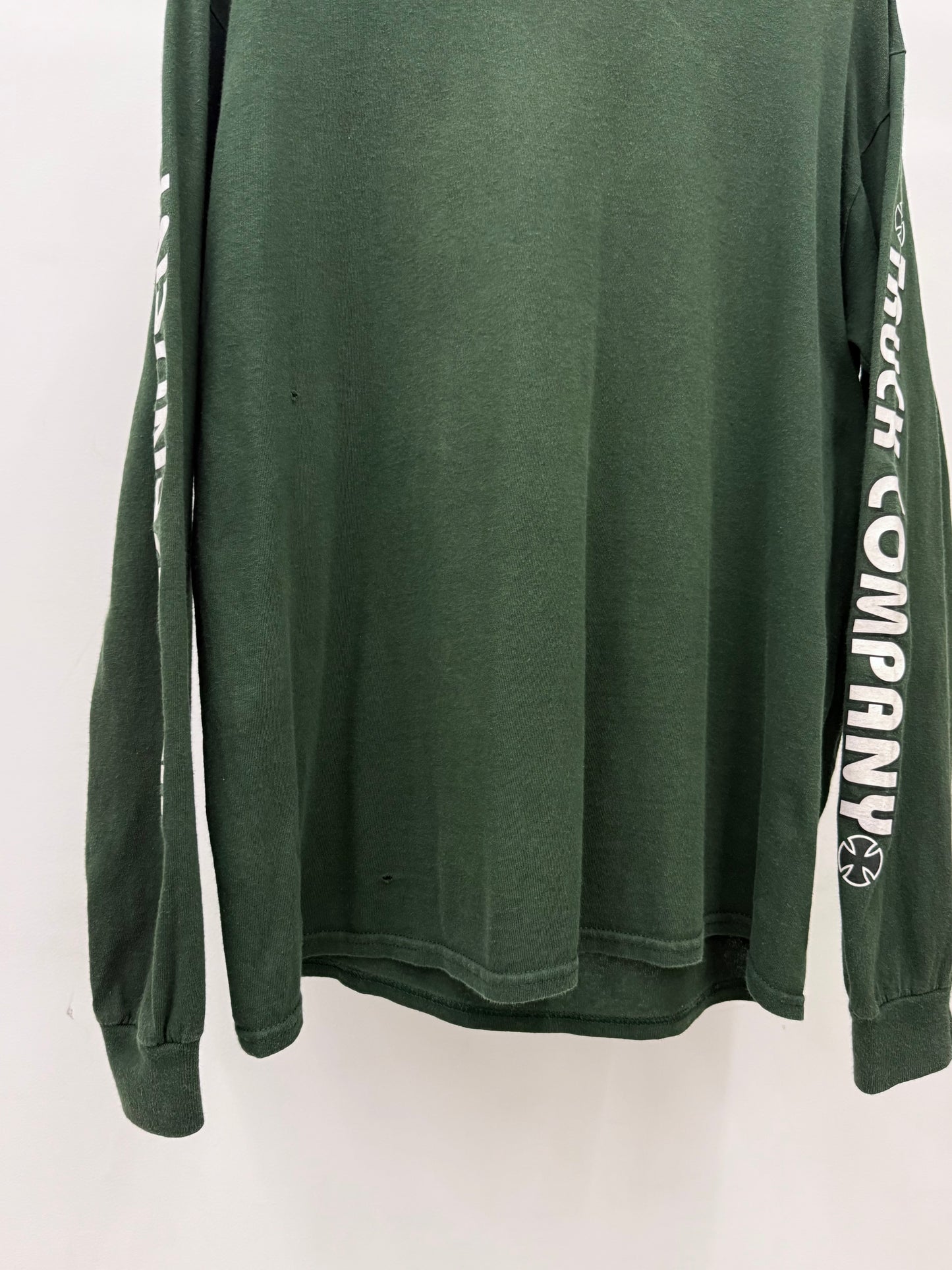 00's independent L/S t-shirt