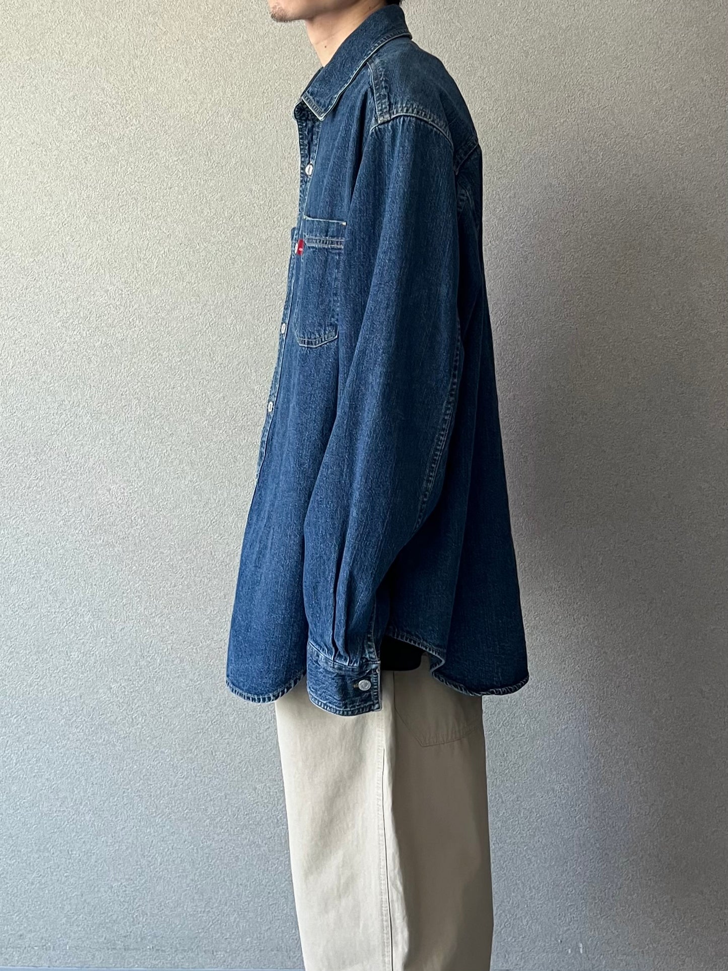 00's Levi's denim shirt