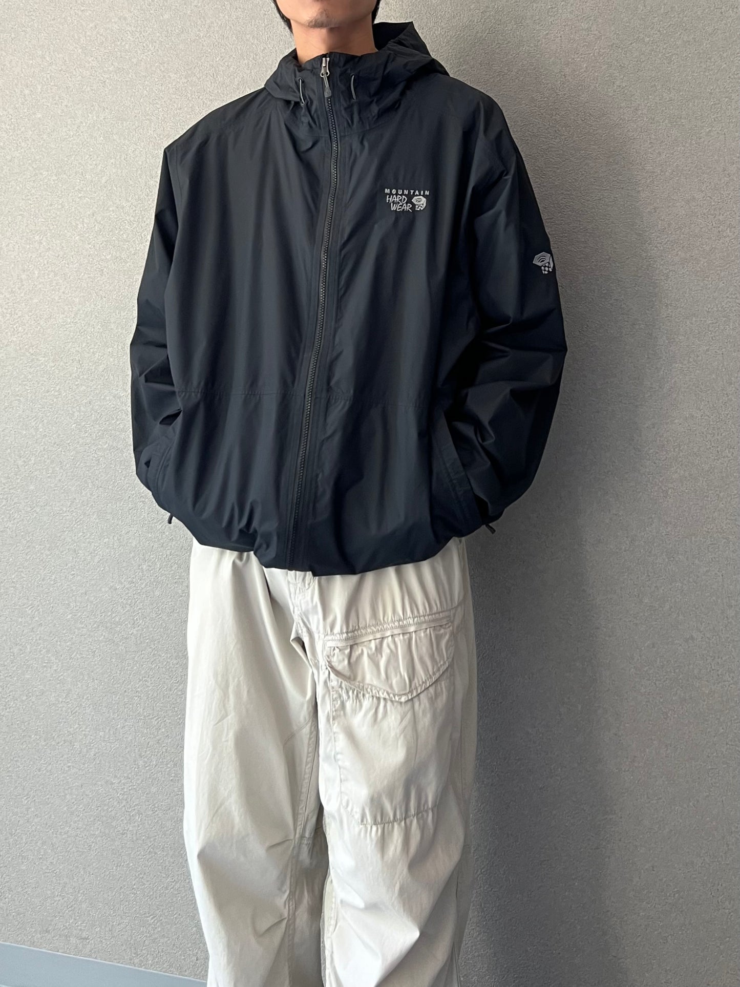00's MOUNTAIN HARDWEAR nylon jacket