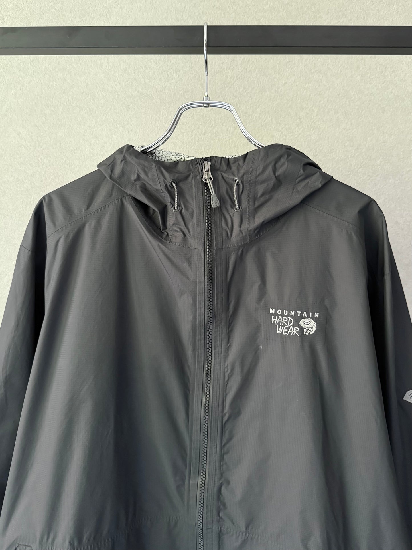00's MOUNTAIN HARDWEAR nylon jacket