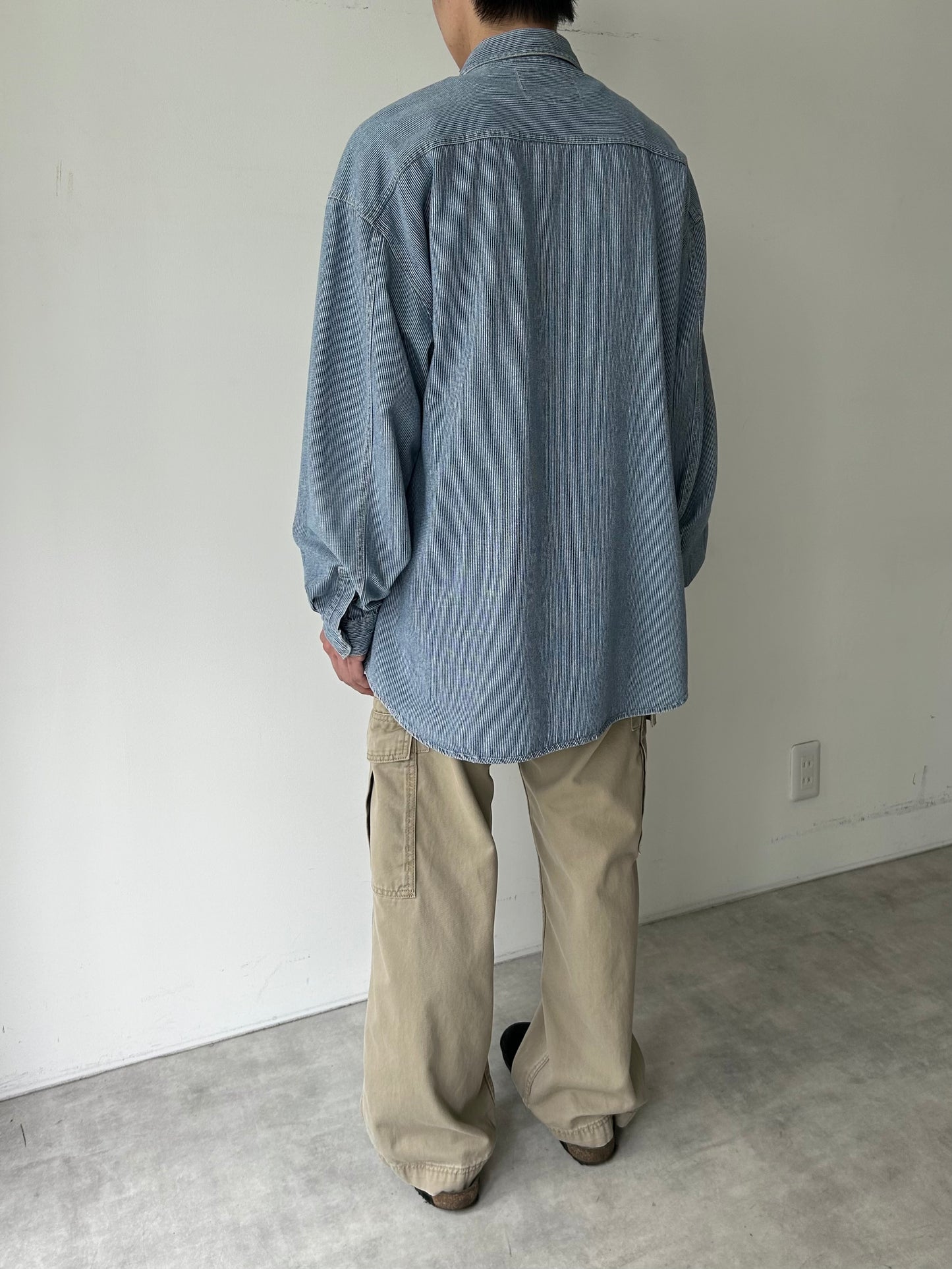 90's Levi's denim shirt