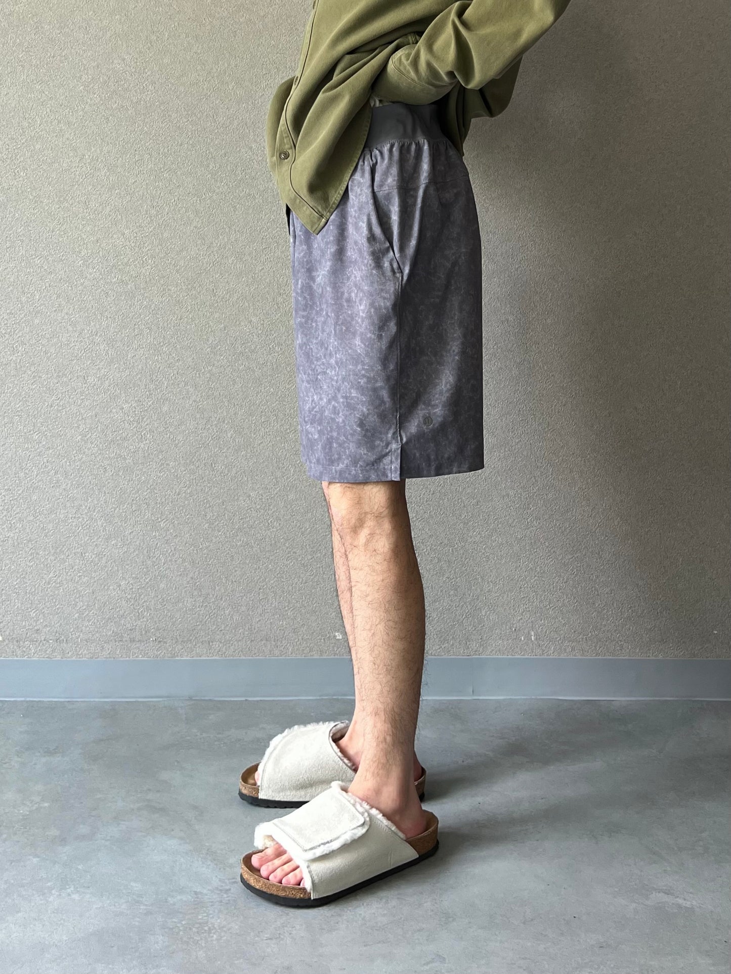 10's lululemon shorts