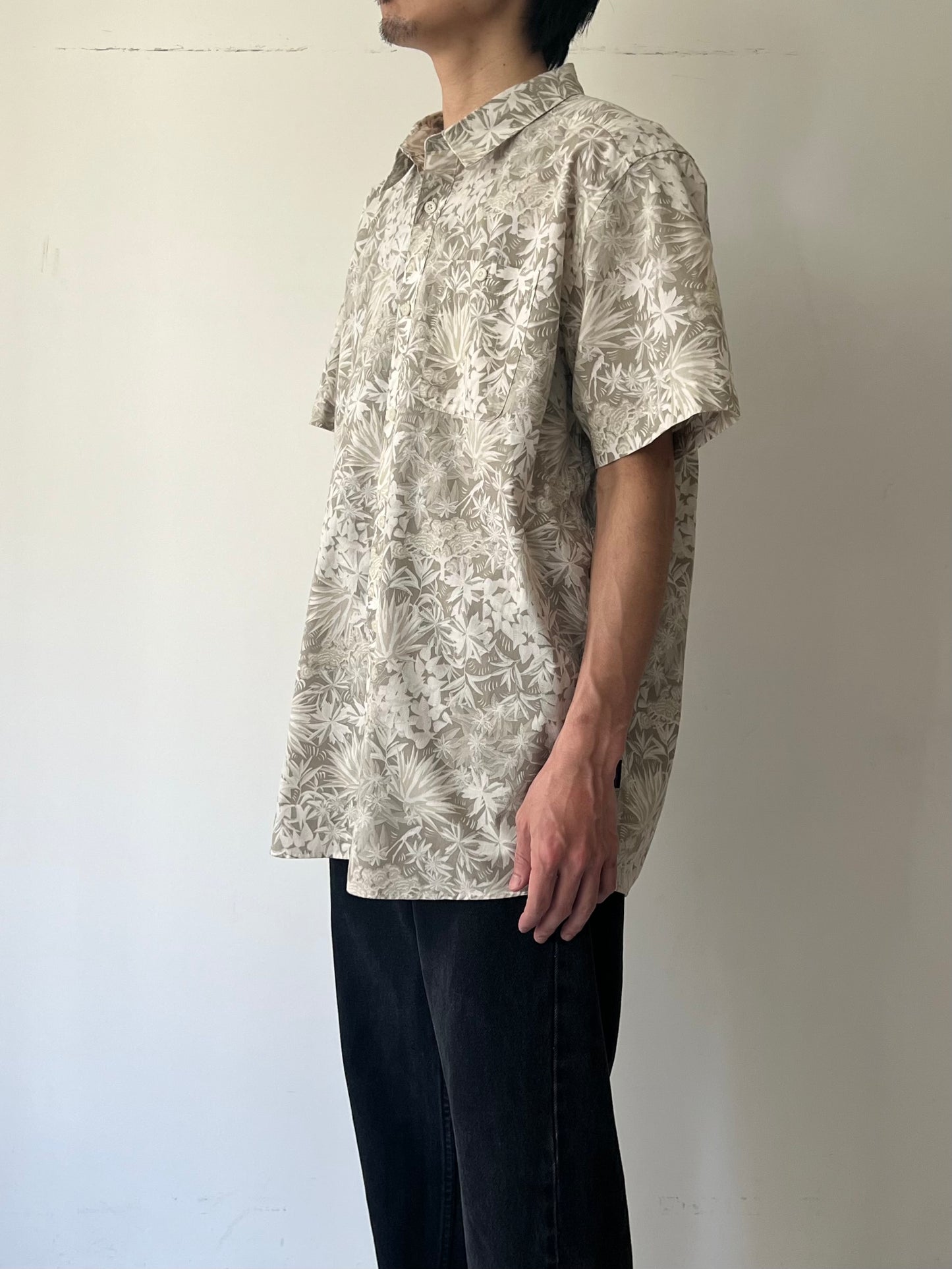 00's patagonia aroha shirt