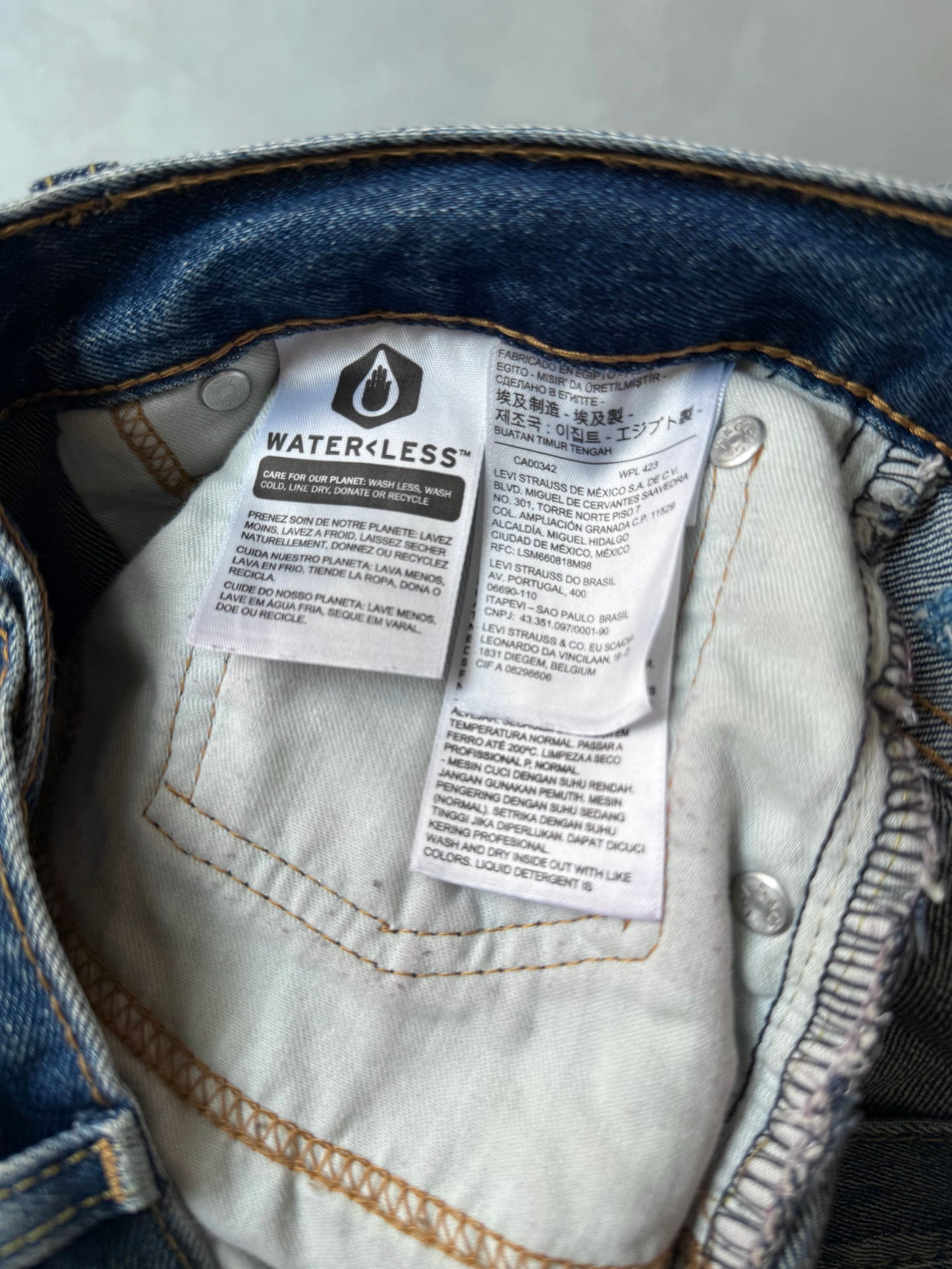 00's Levi's 569 denim shorts