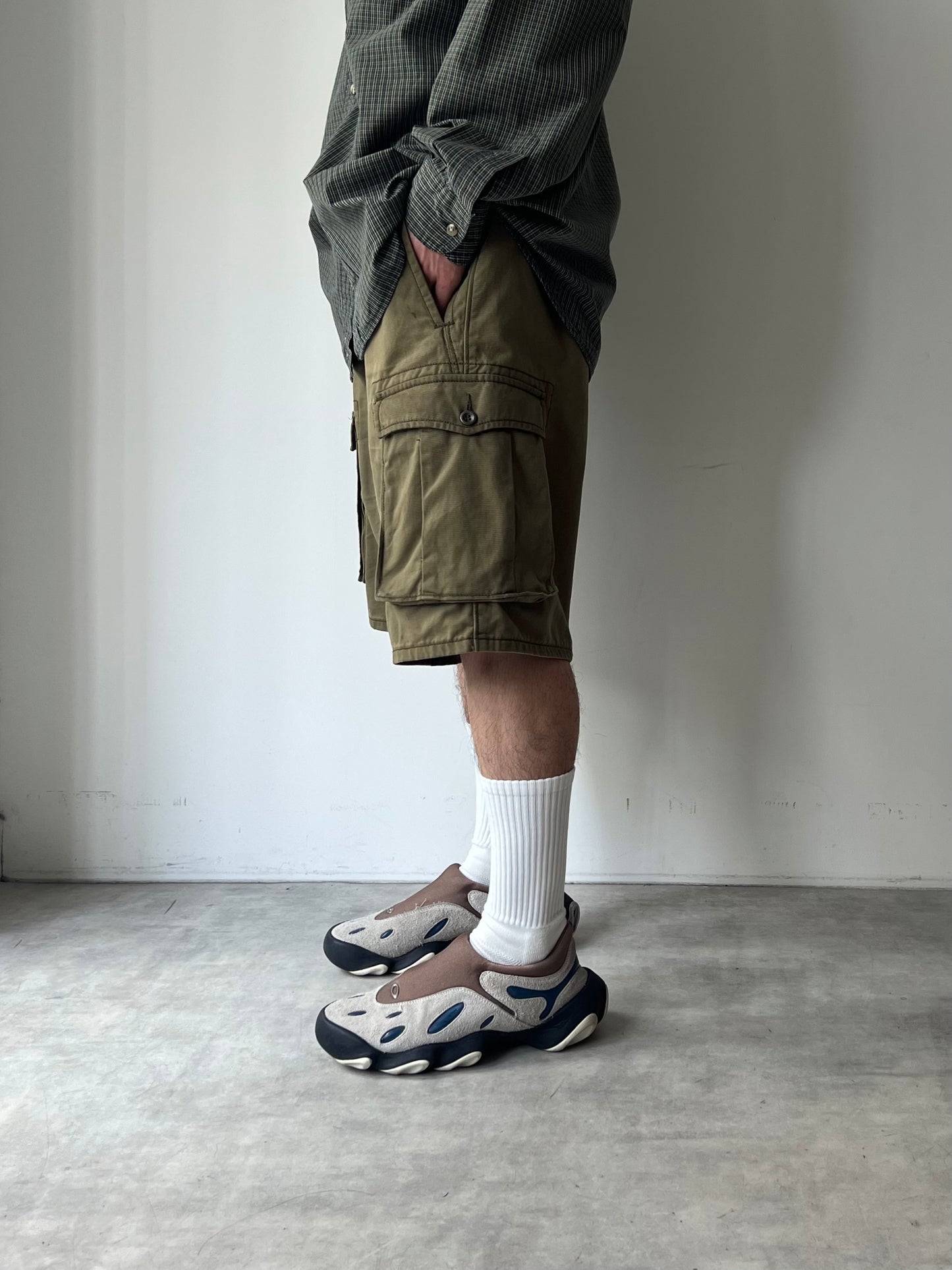 00's Levi's cargo shorts