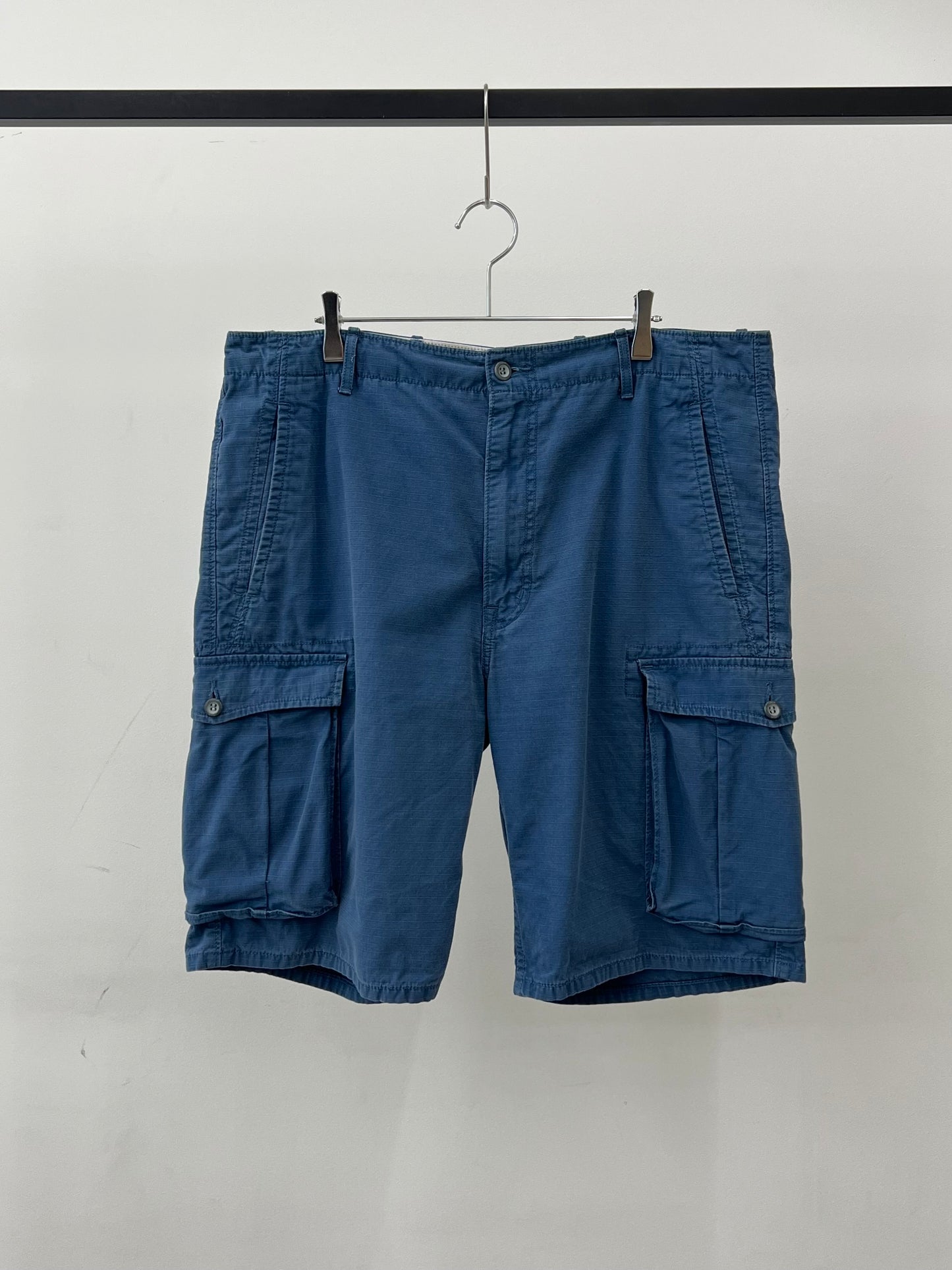 00's Levi's cargo pants