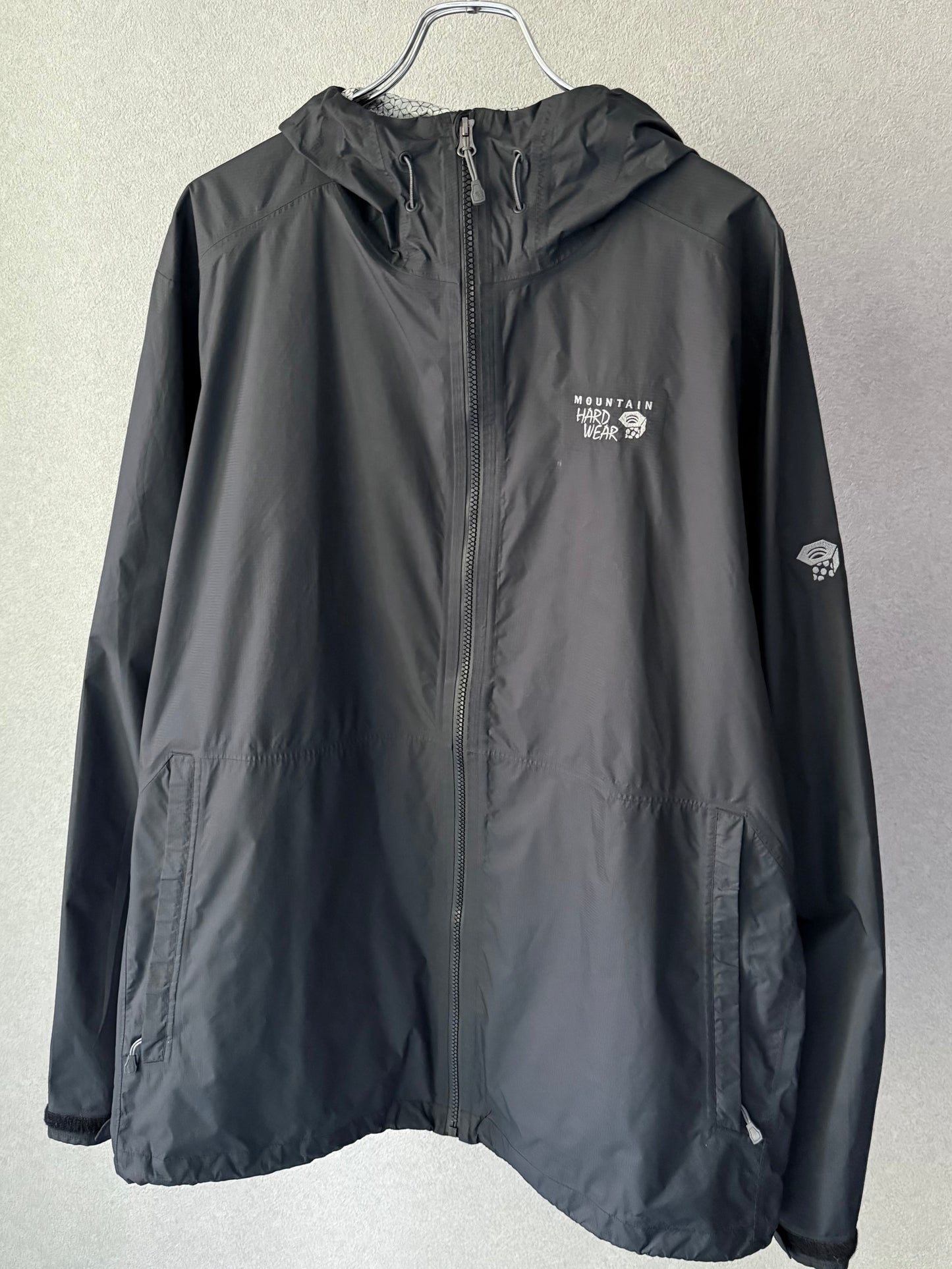 00's MOUNTAIN HARDWEAR nylon jacket