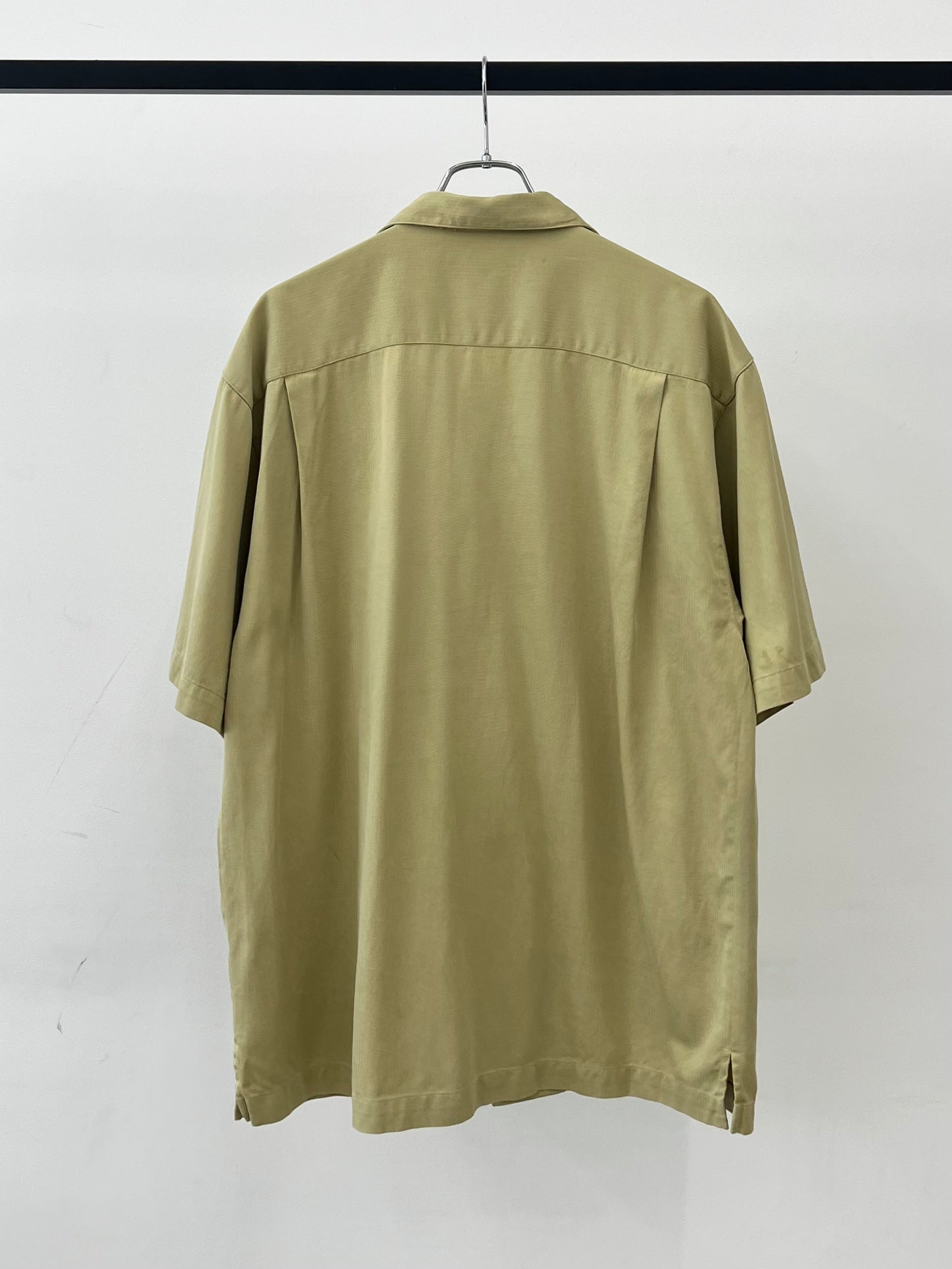 00's Tommy Bahama open collar silk shirt
