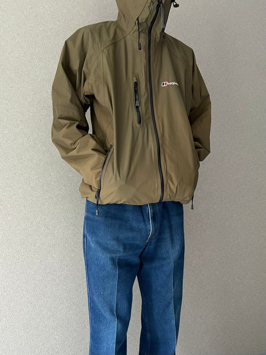00's berghaus nylon jacket