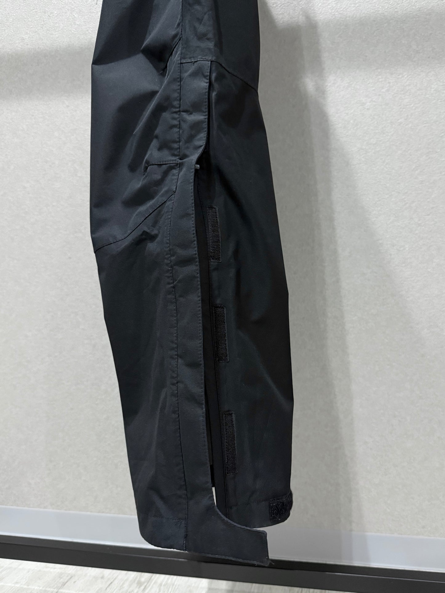 00's Cabela's GORE-TEX nylon pants