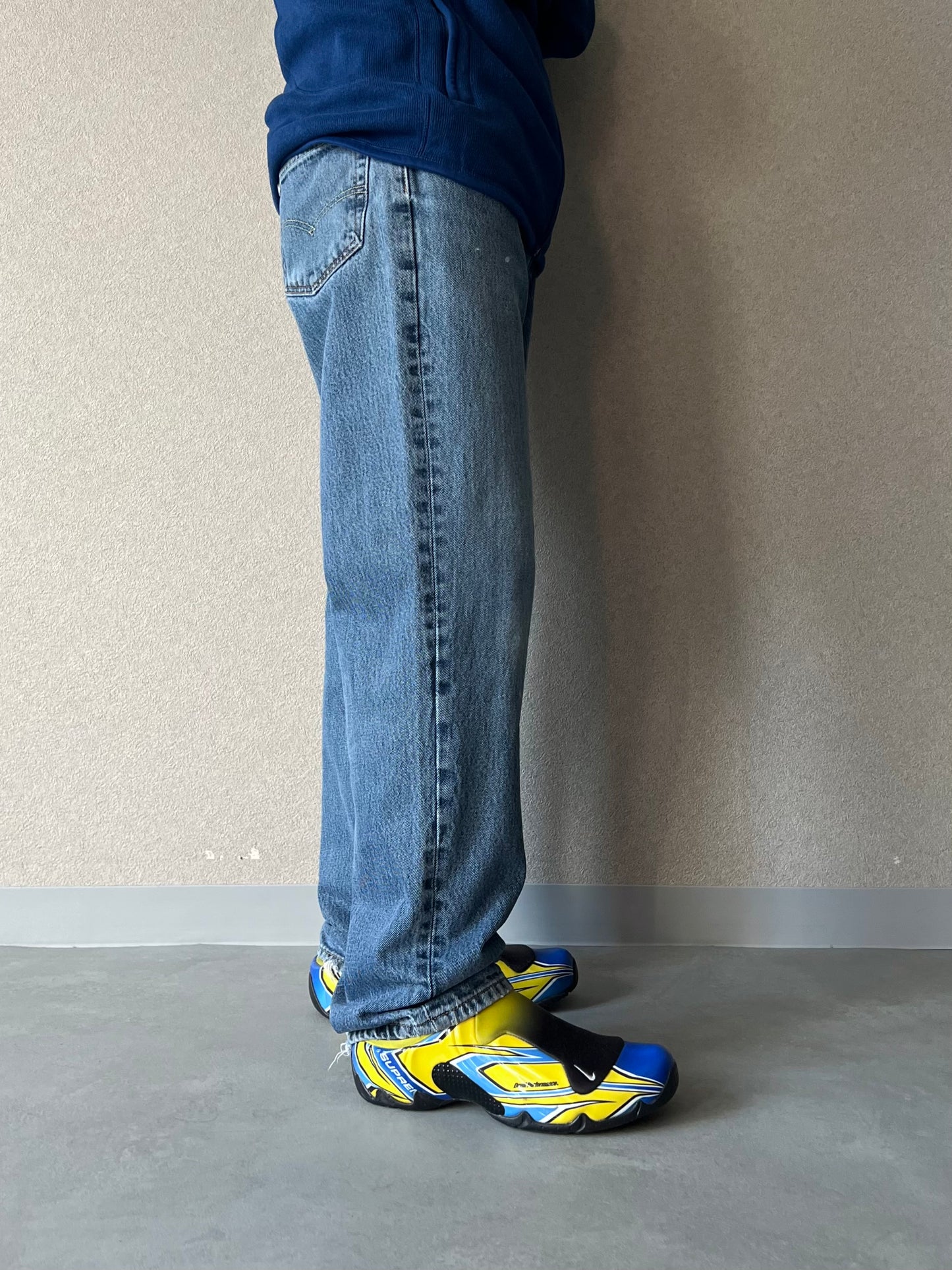 00's Levi's 550 demim pants