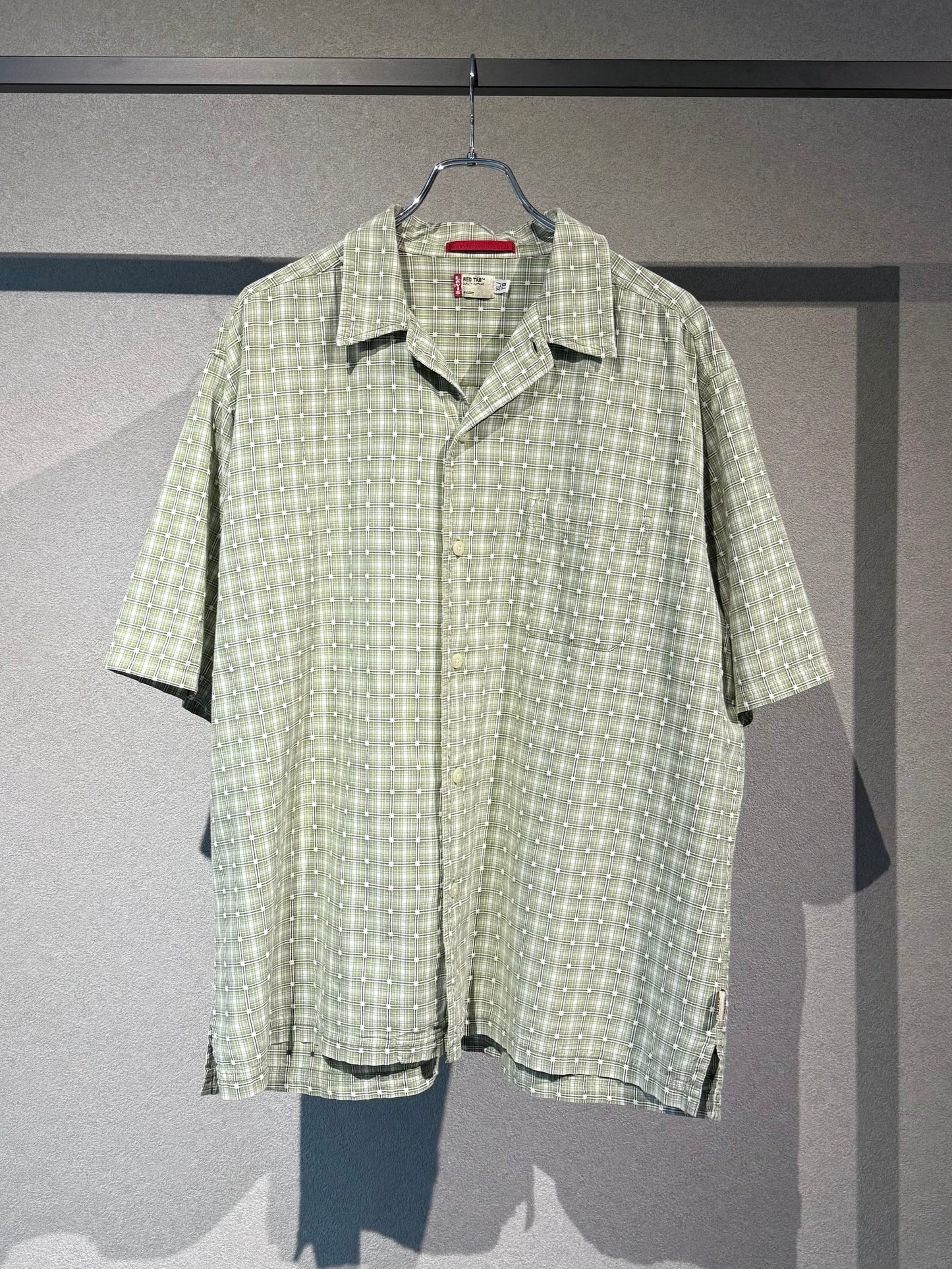 00's Levi's open collar shirt