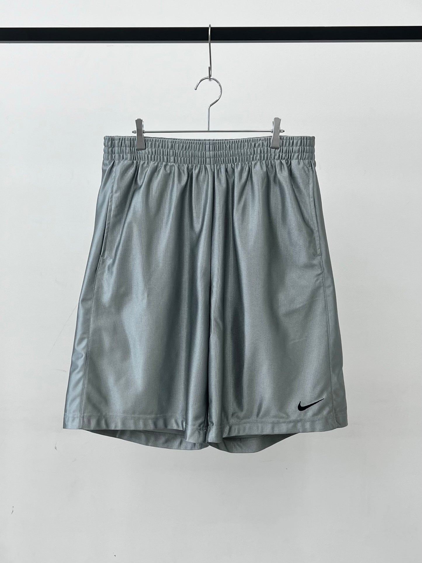 00's NIKE basketball shorts
