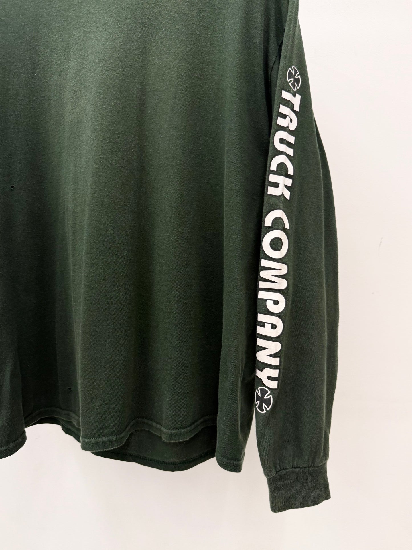 00's independent L/S t-shirt