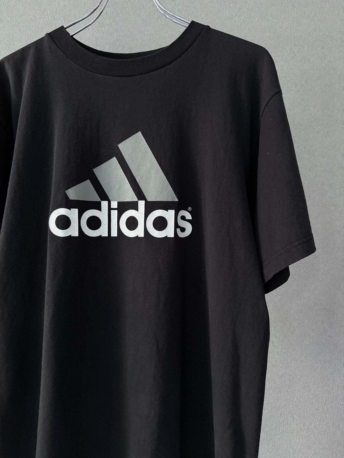 90's adidas t-shirt