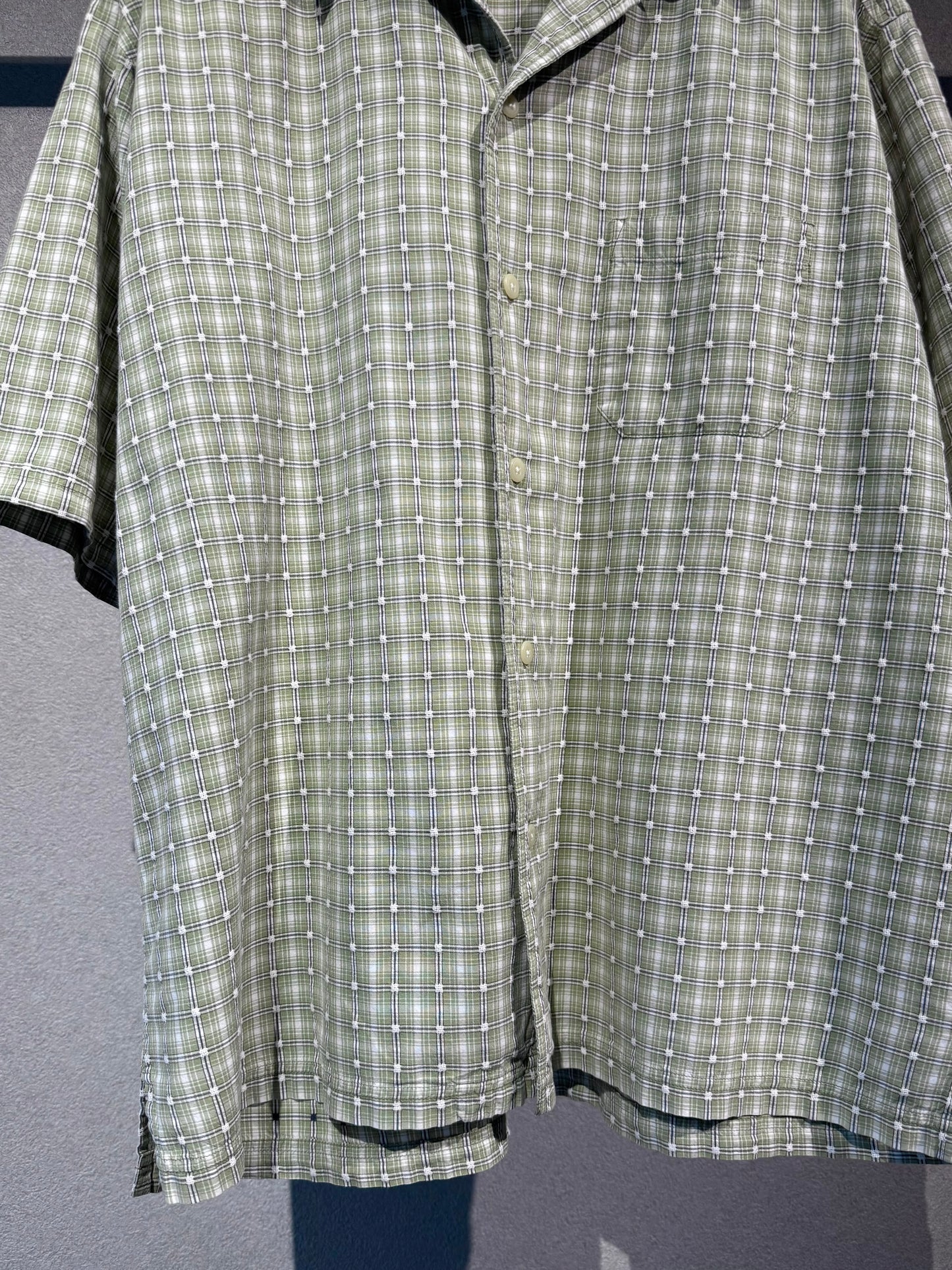 00's Levi's open collar shirt