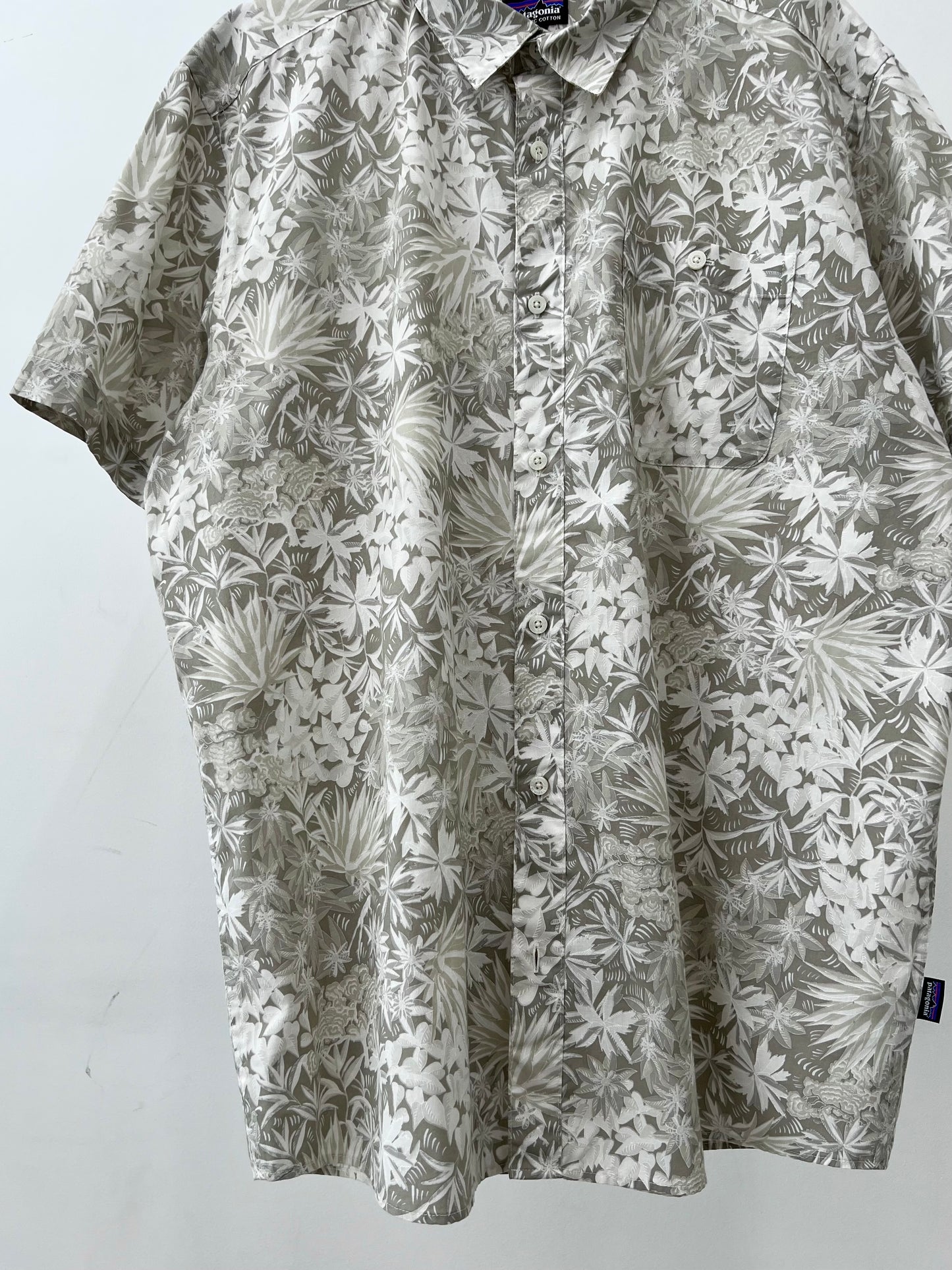 00's patagonia aroha shirt