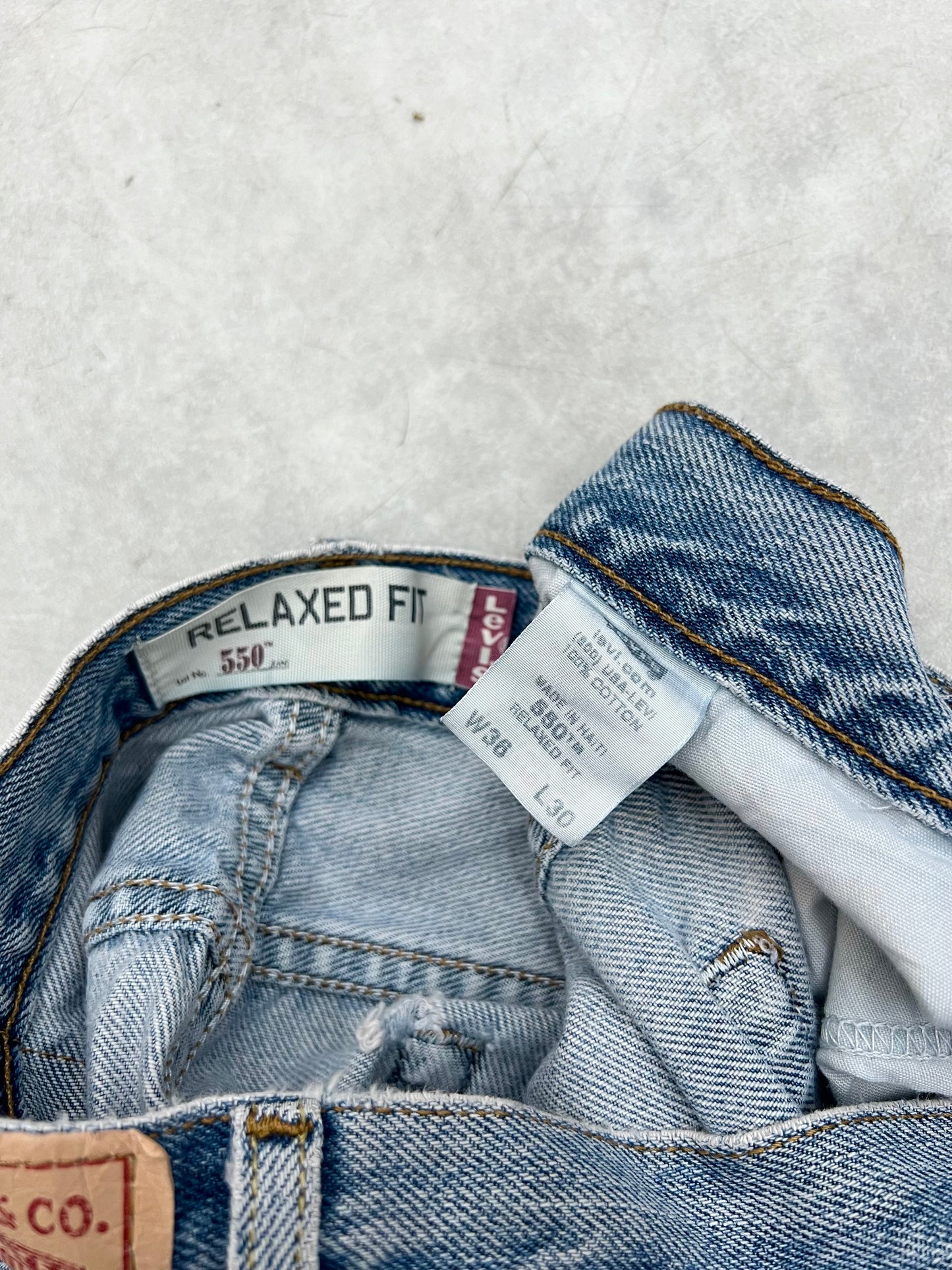 00's Levi's 550 denim pants