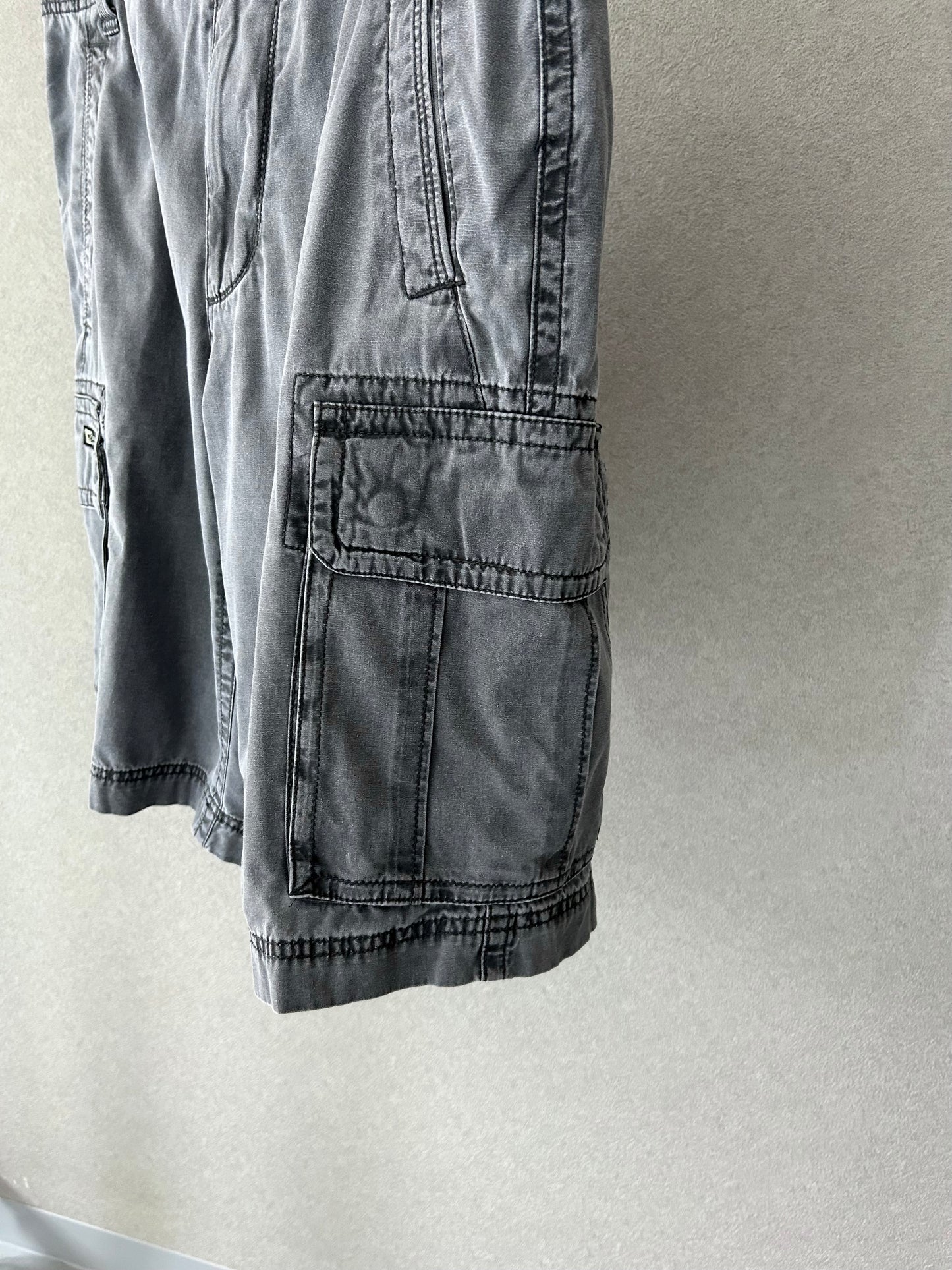 00's MOSSIMO cargo shorts