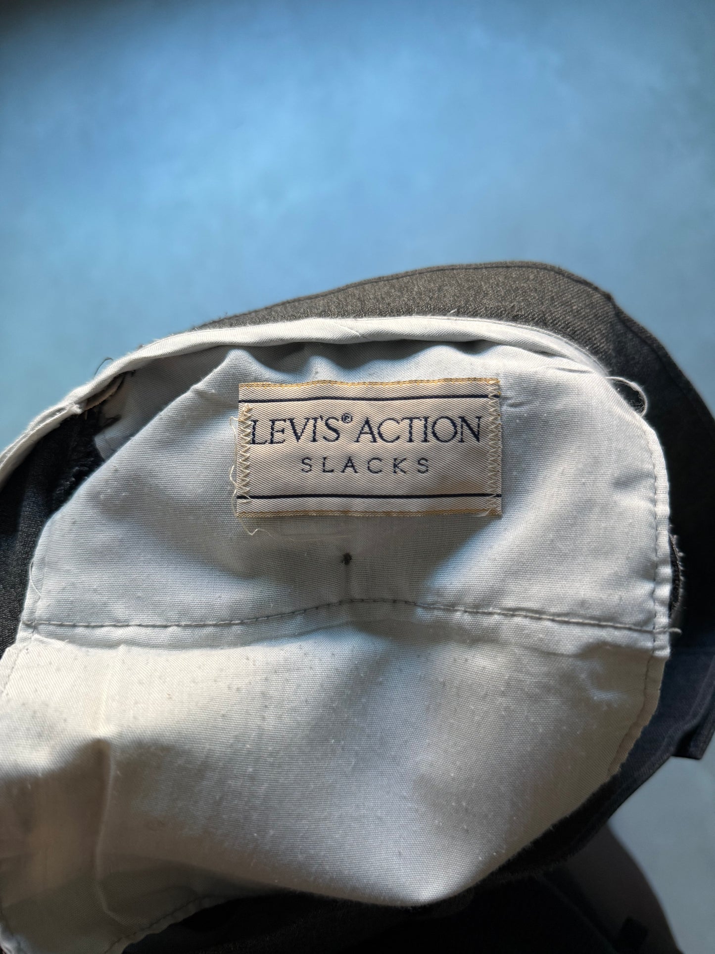 90's Levi's action slacks