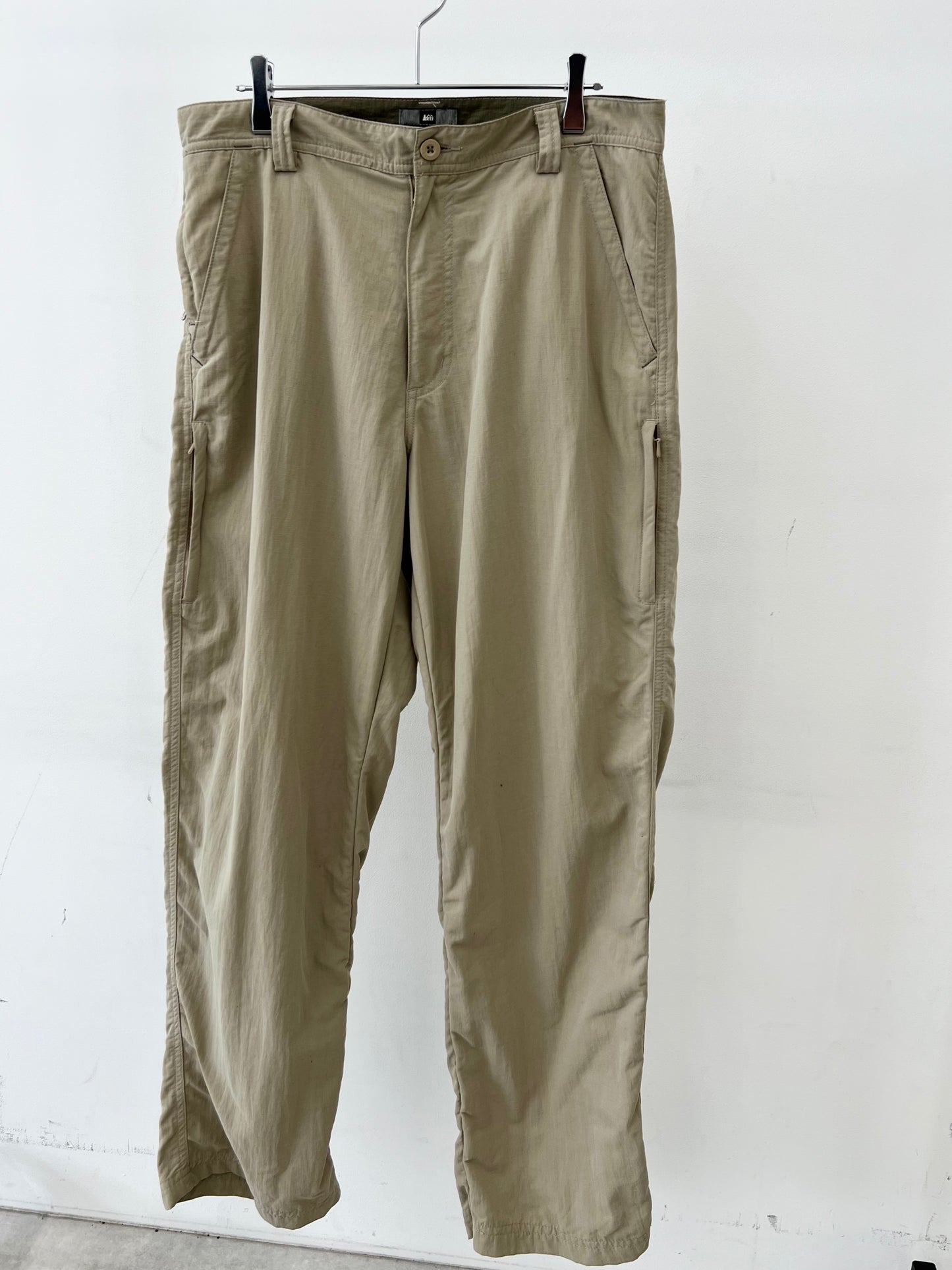 00's REI nylon gimmick pants