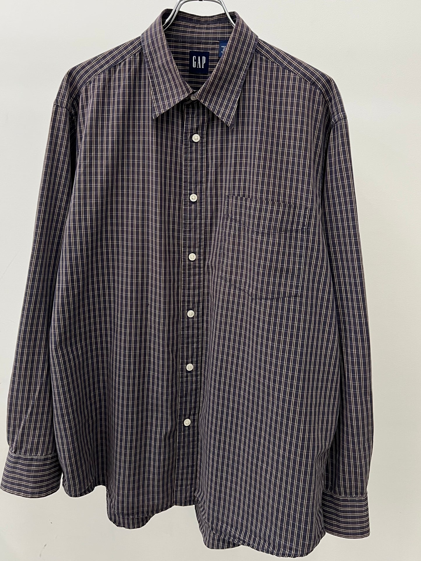 00's GAP shirt