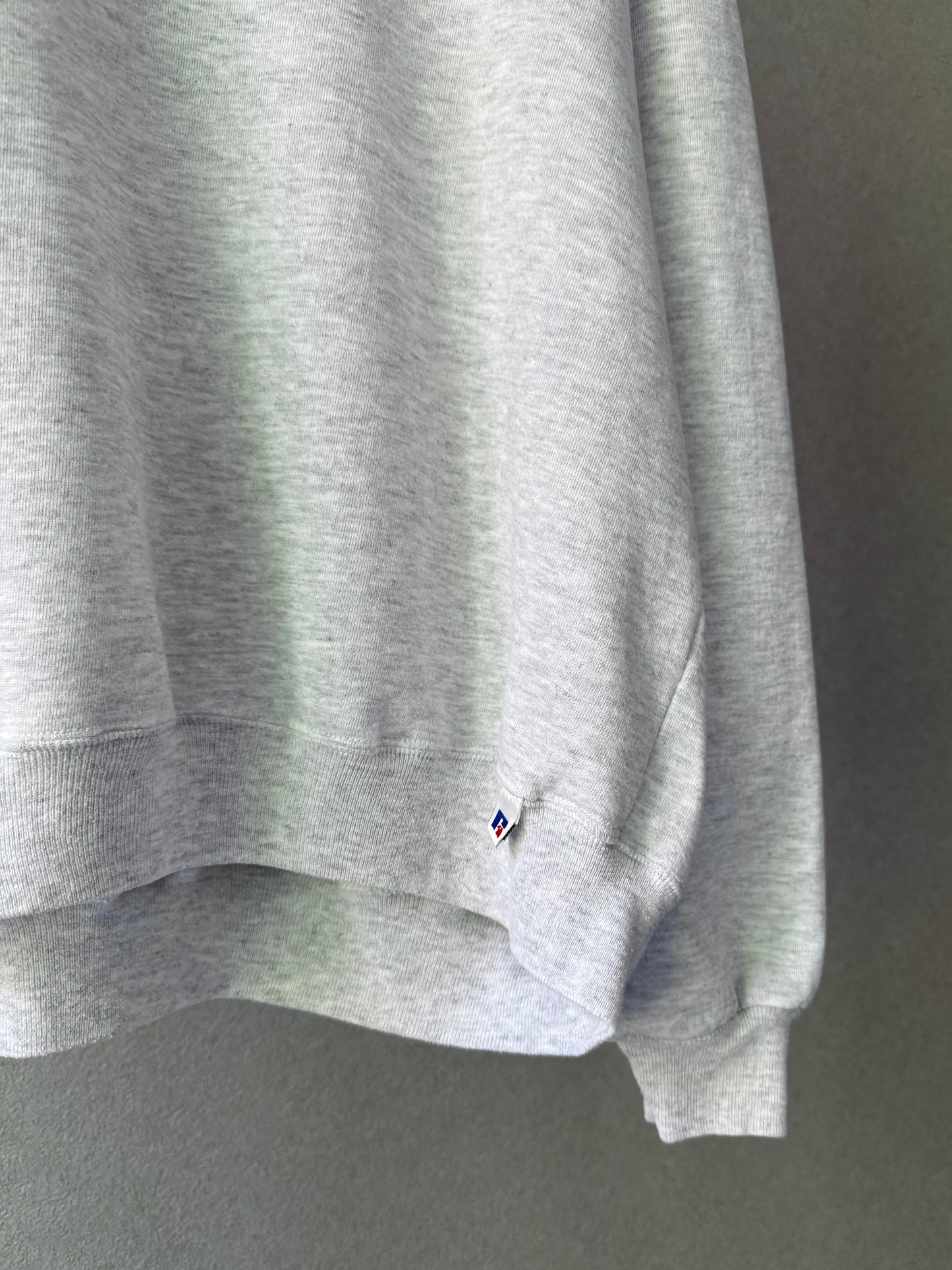 90's RUSSELL ATHLETIC sweater "Made in USA"