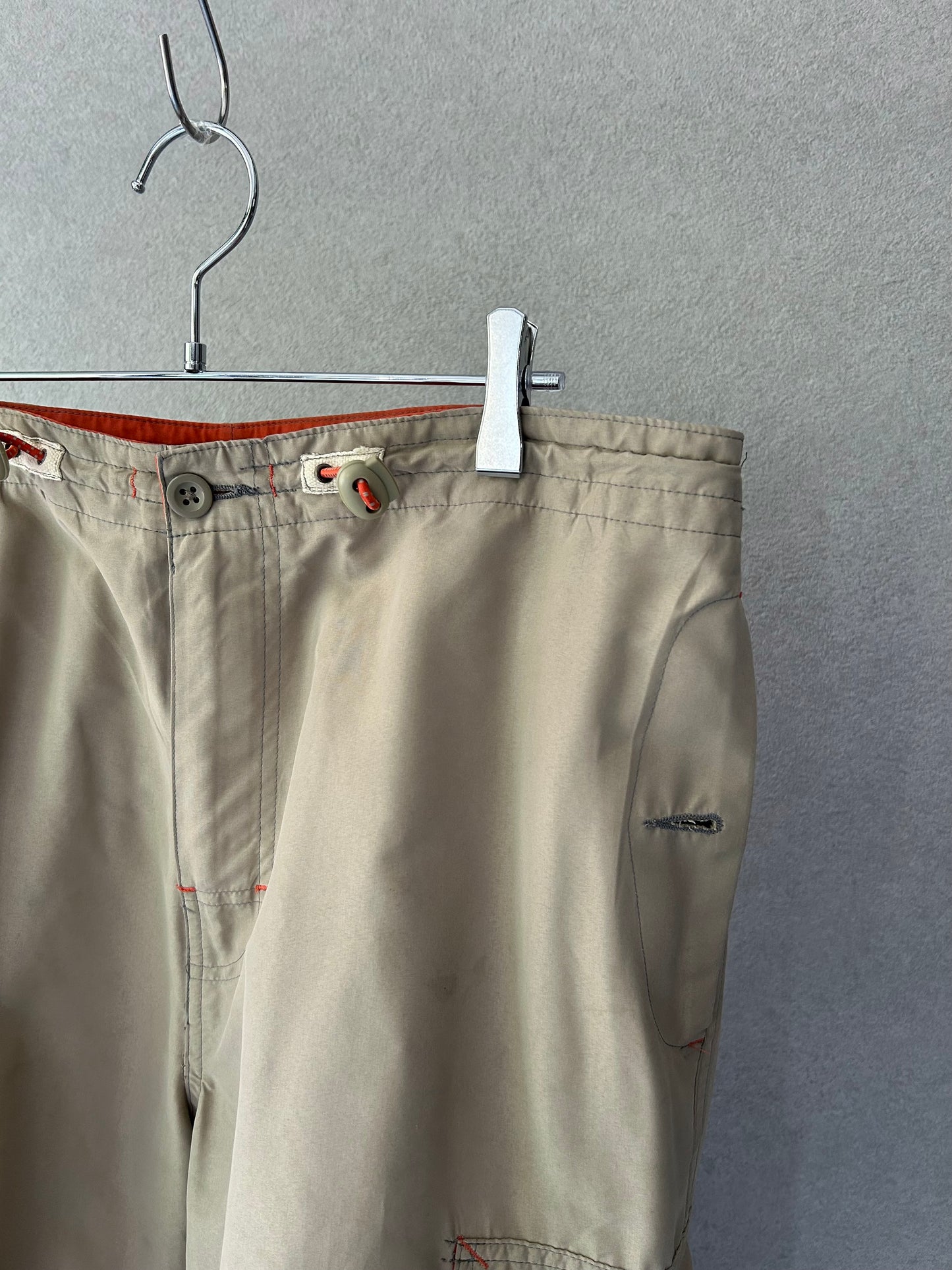 00's GAP cropped cargo pants