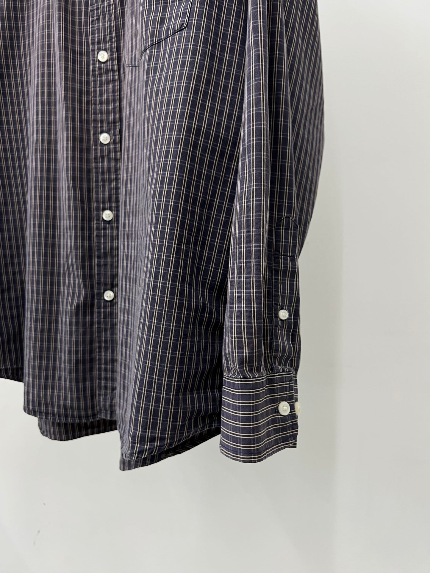 00's GAP shirt