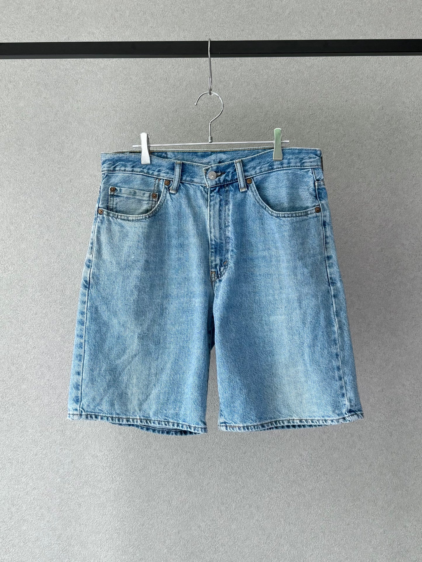 00's Levi's 550 denim shorts