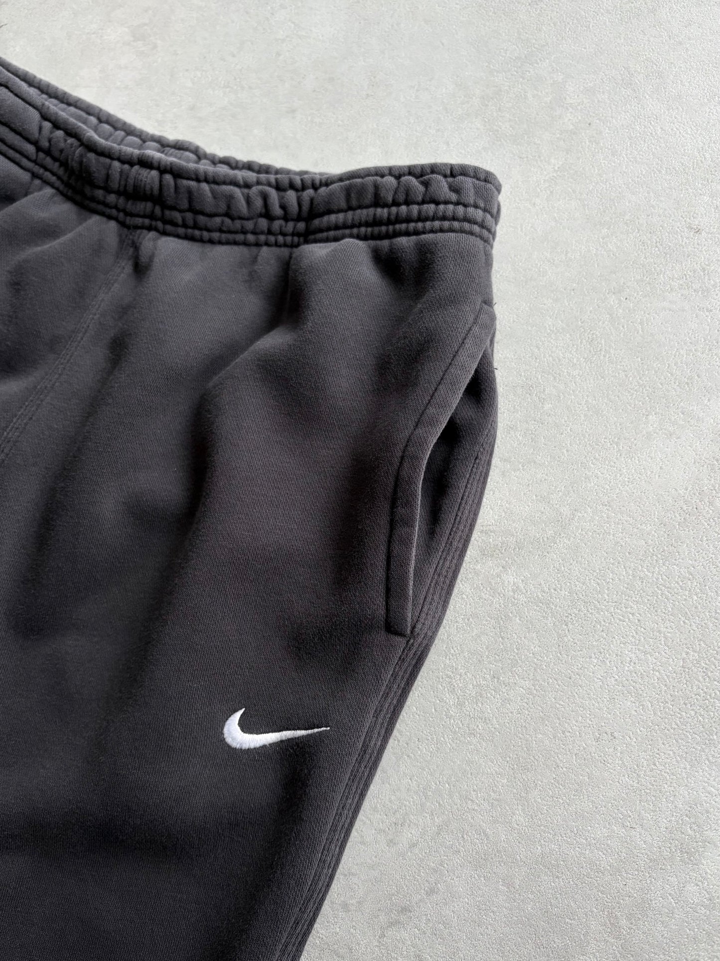 00's NIKE sweat pants