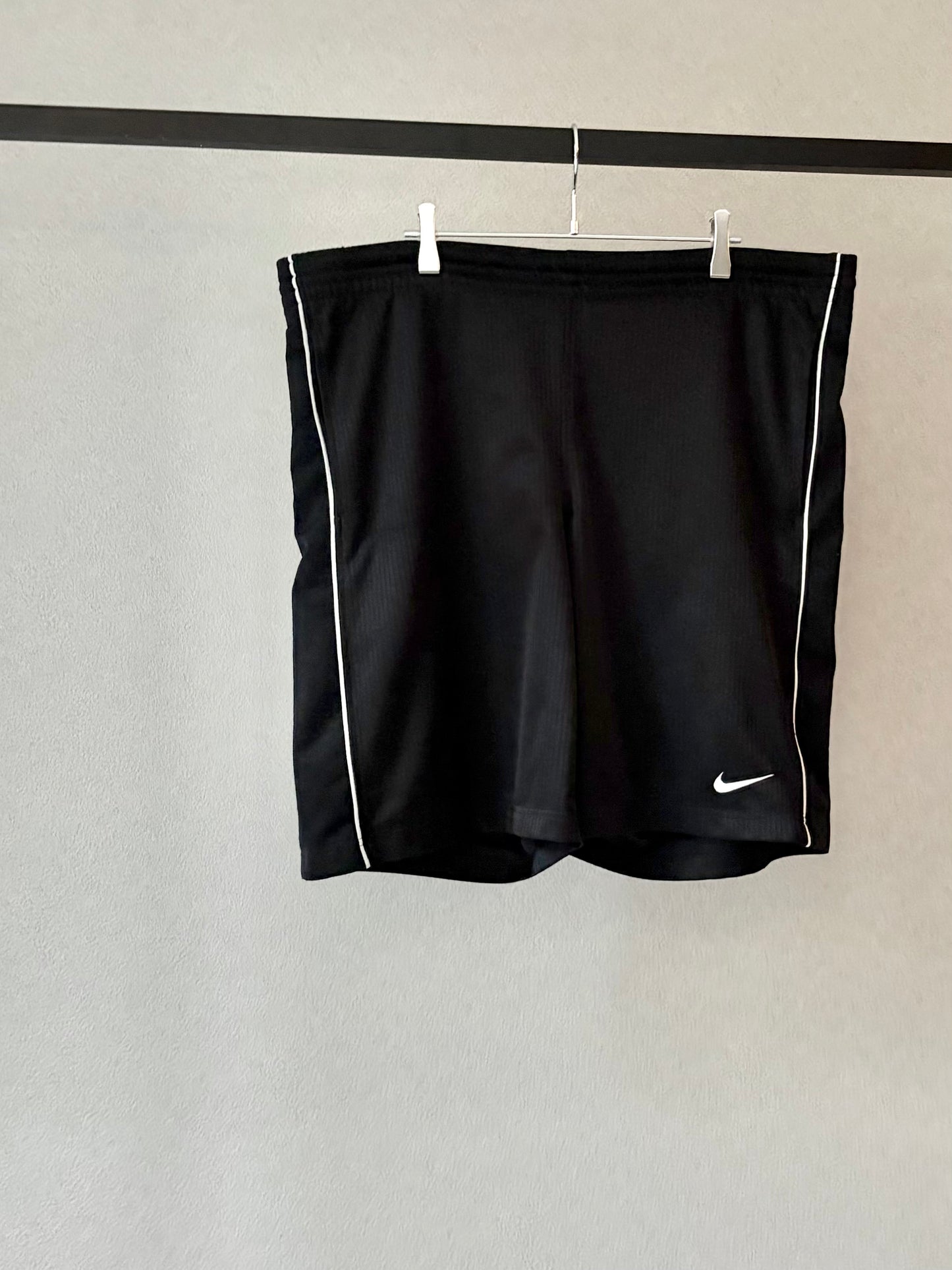 00's NIKE basketball shorts