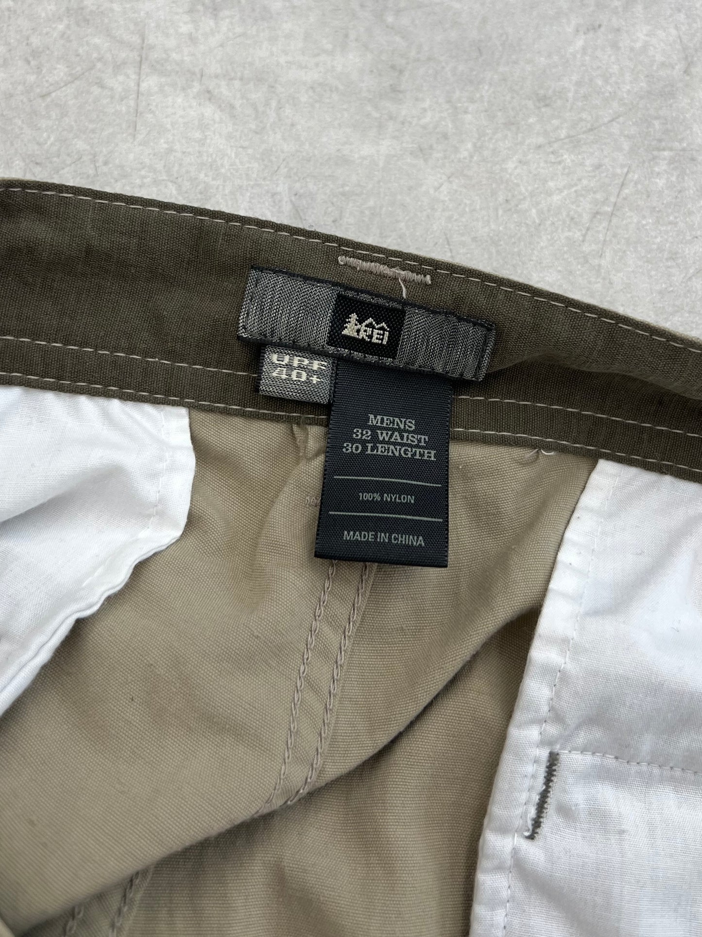 00's REI nylon gimmick pants