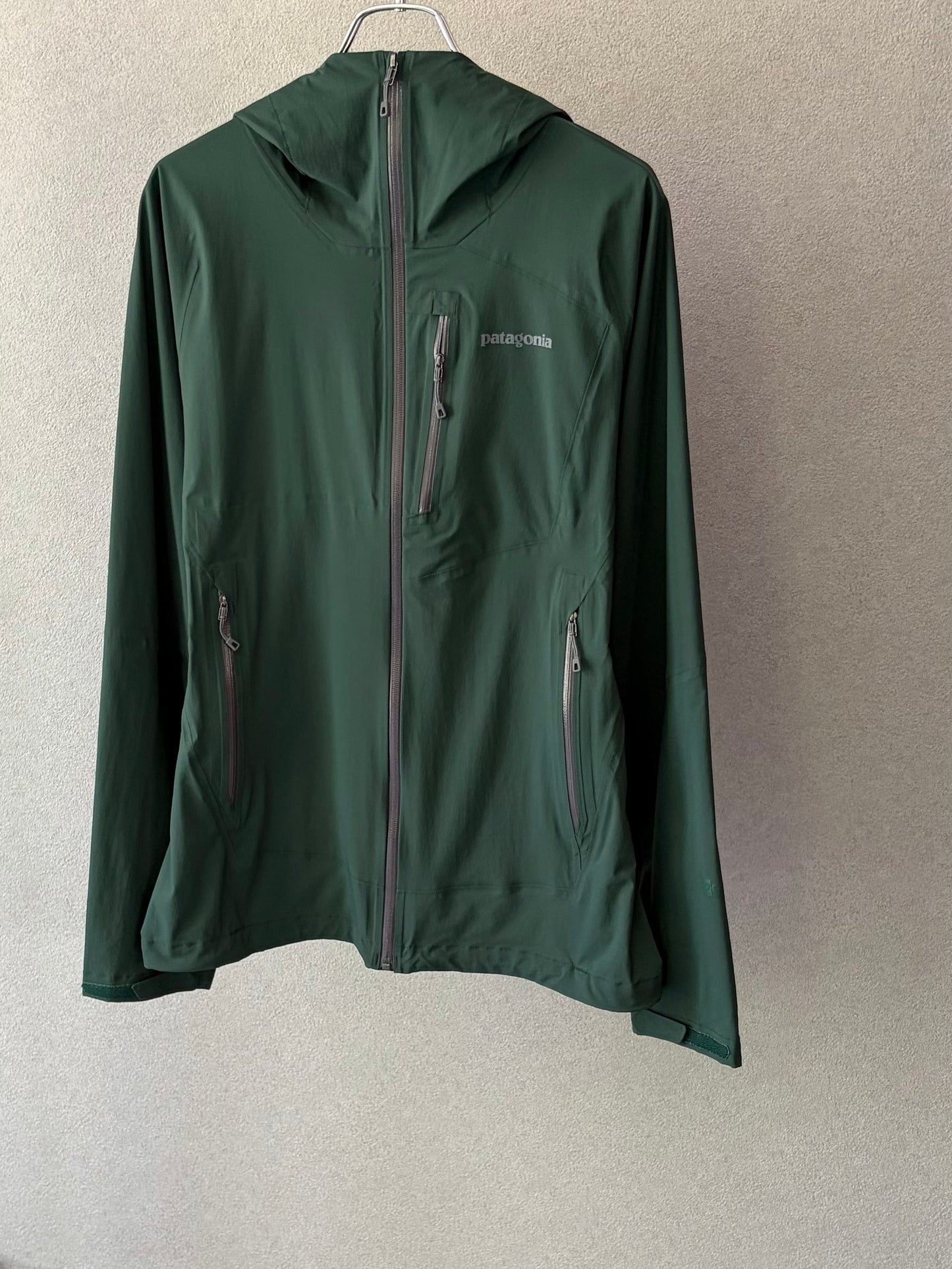 10's patagonia nylon jacket