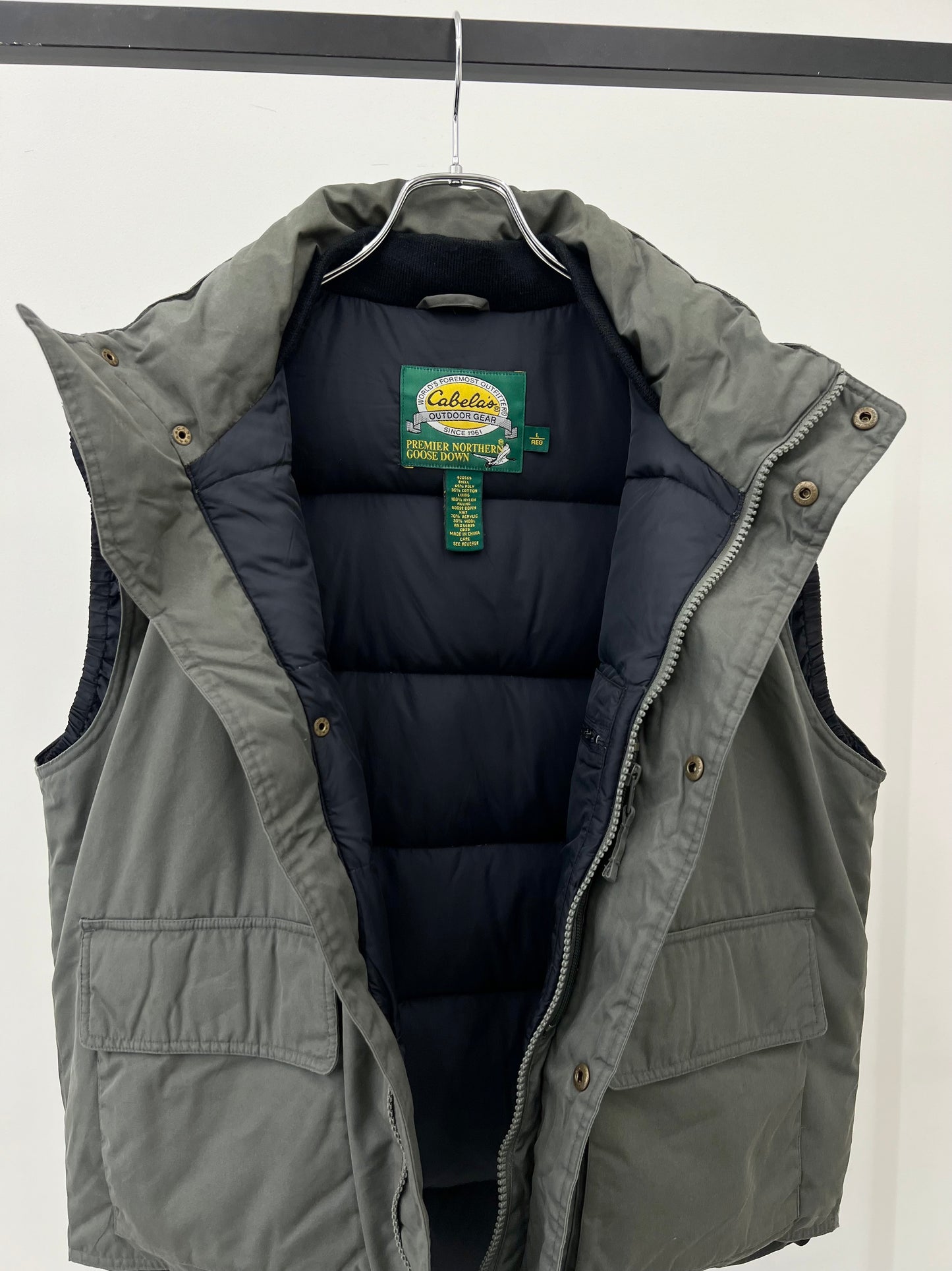 00's Cabela's down vest