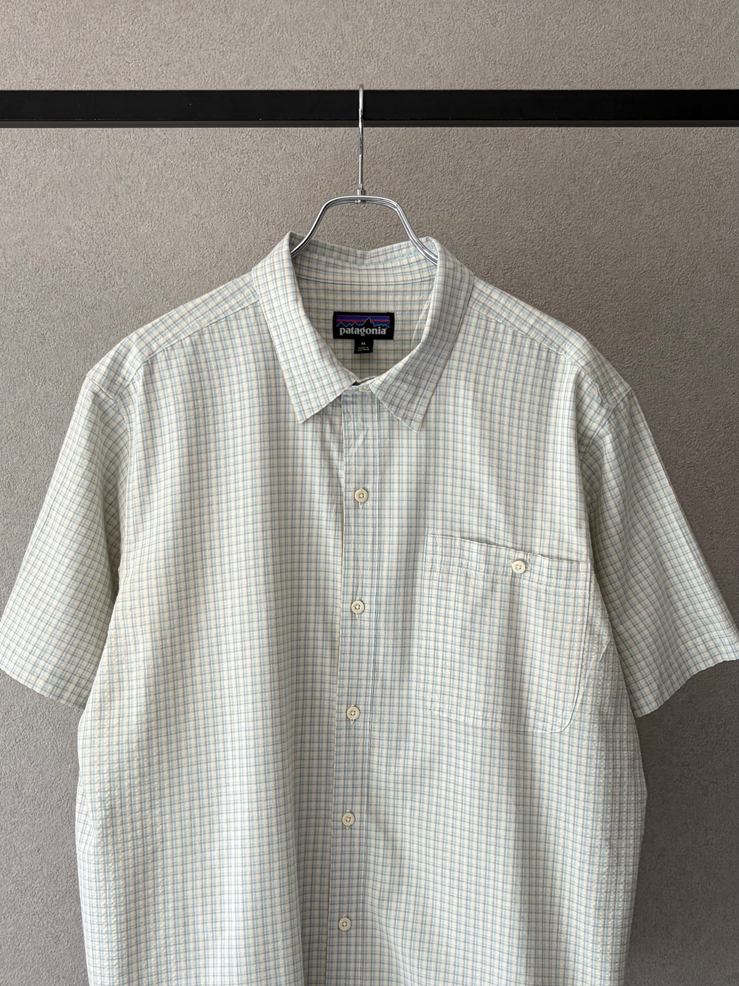 10's patagonia S/S shirt