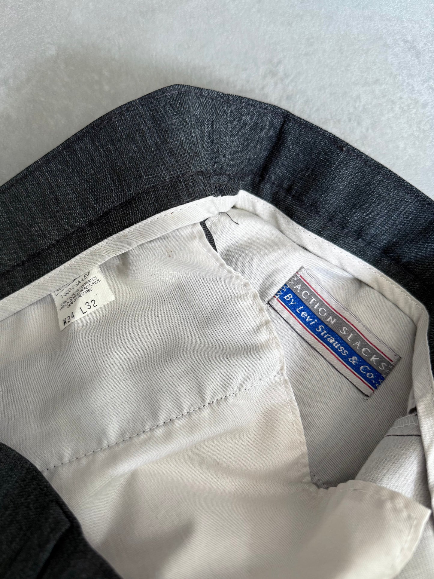 90's Levi's action slacks
