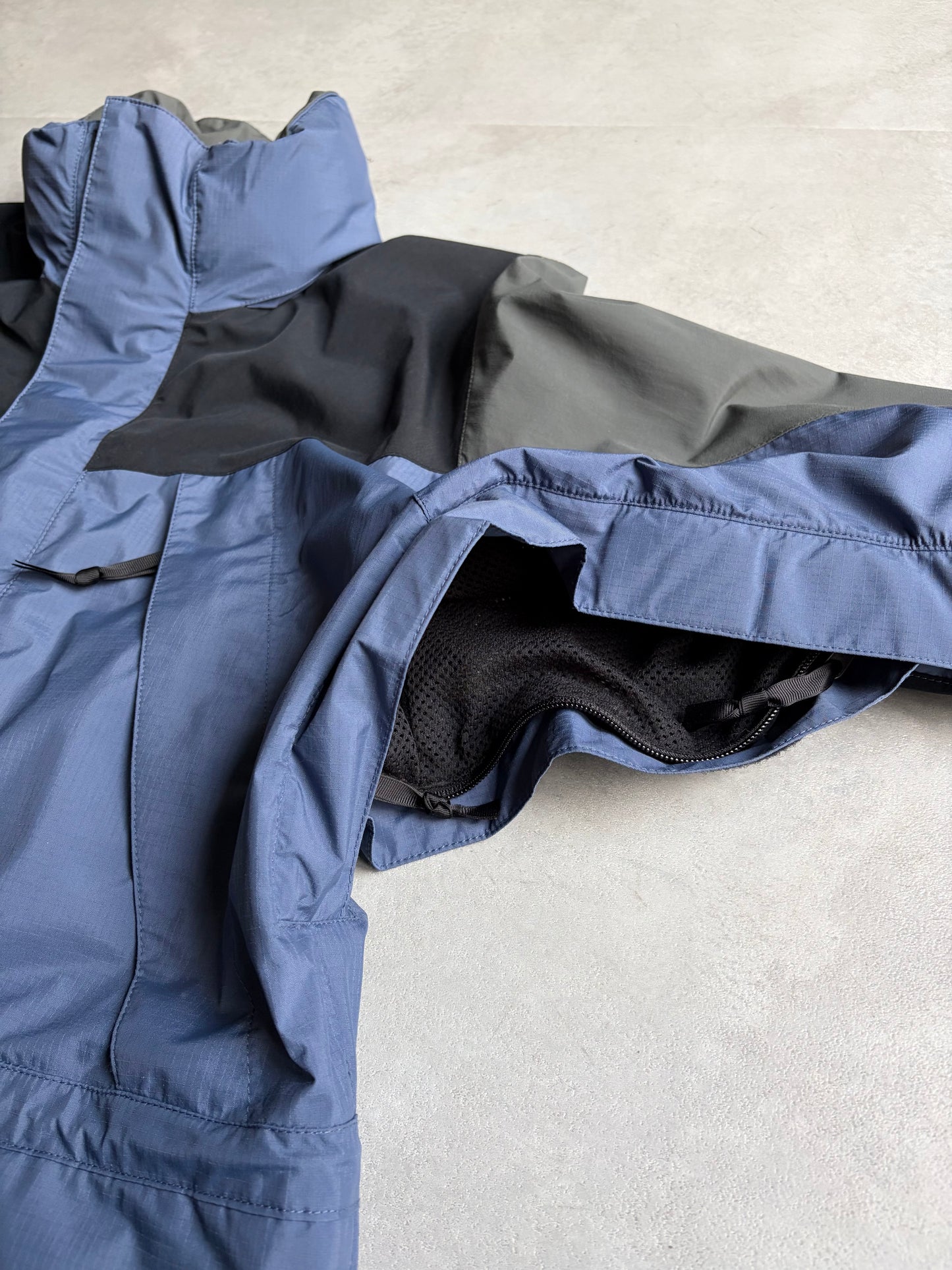 90's〜 THE NORTH FACE nylon jacket "HYVENT"