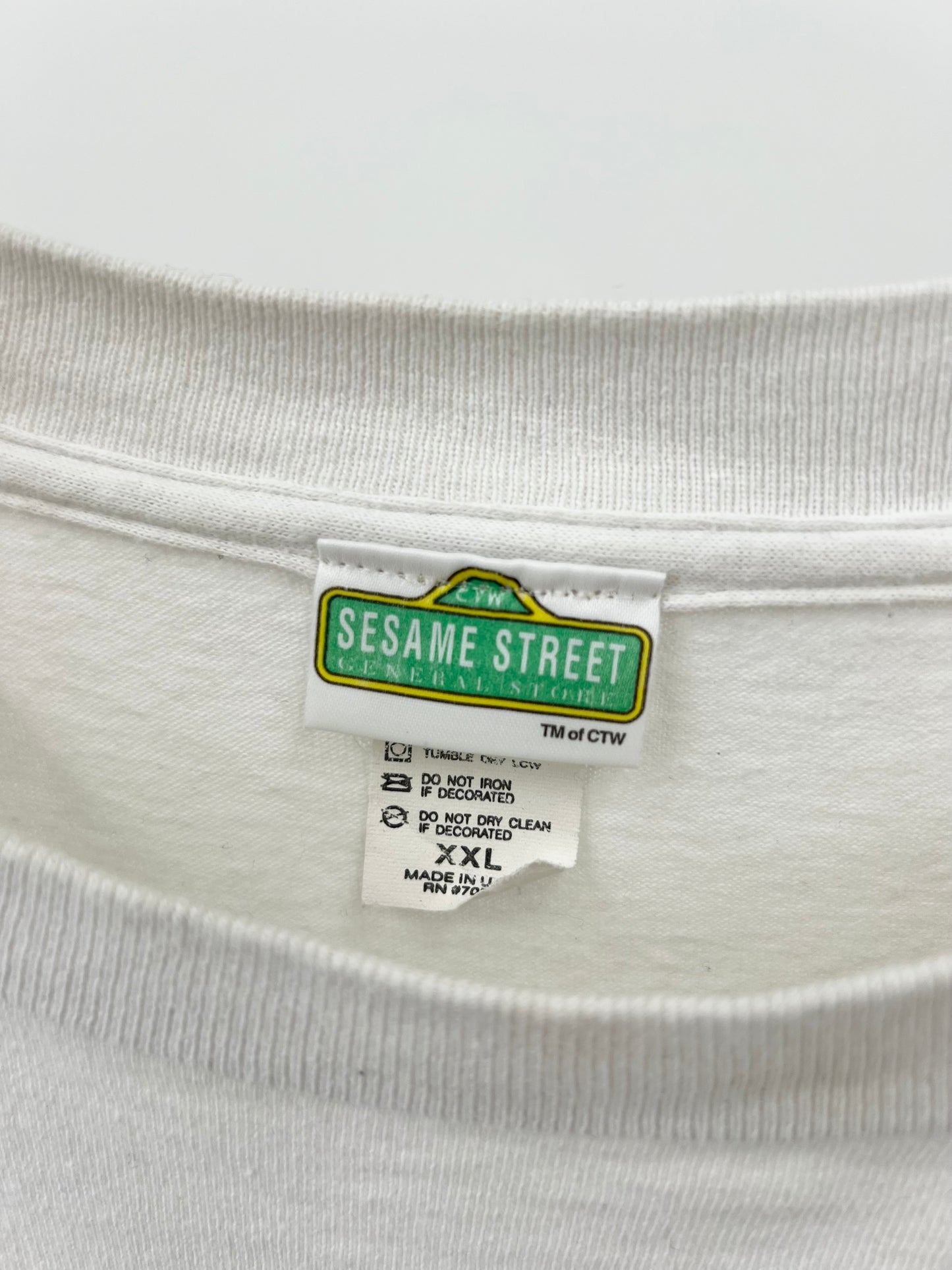 90's SESAME STREET t-shirt "Made in USA"