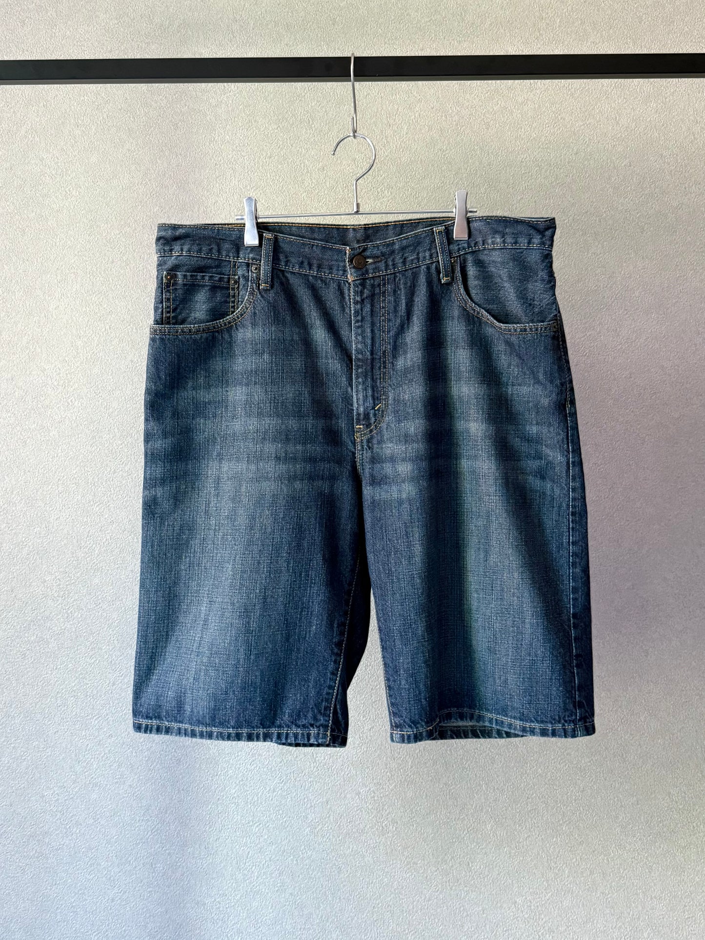 00's Levi's 569 denim shorts