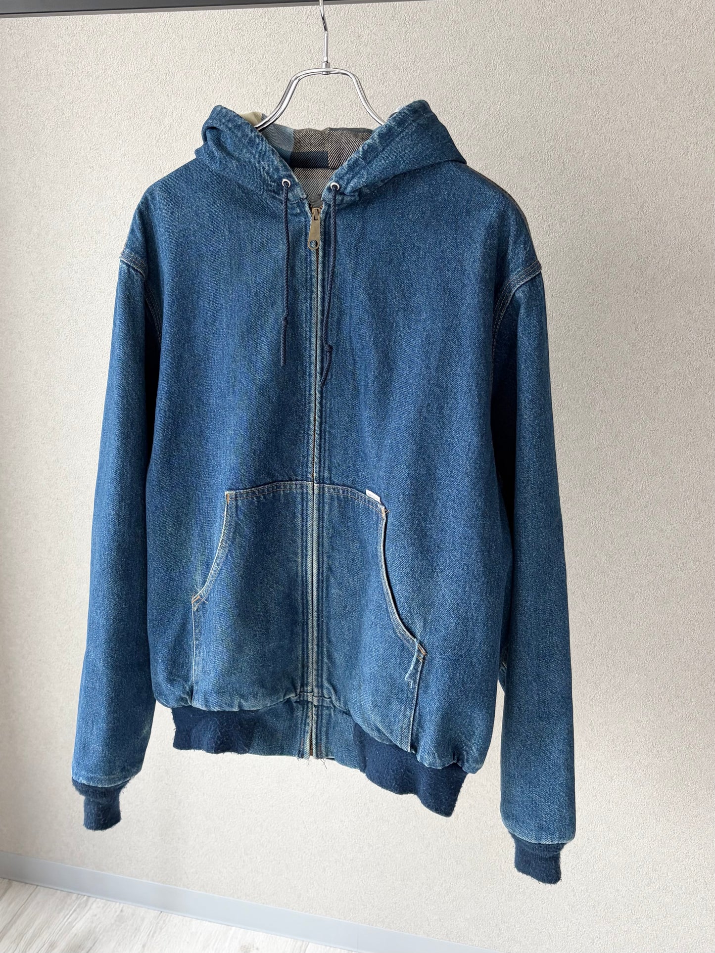 80's carhartt denim work jacket "Made in USA"