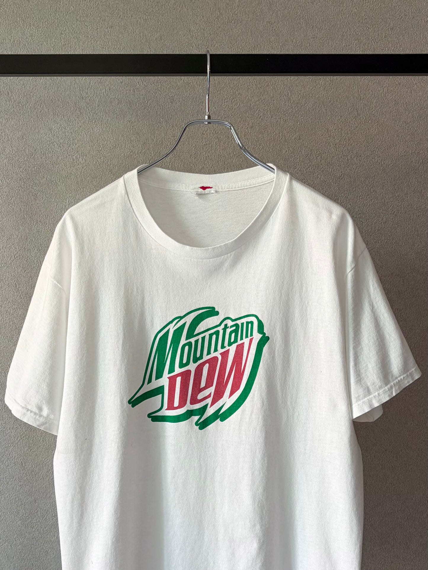 00's Mountain Dew print t-shirt