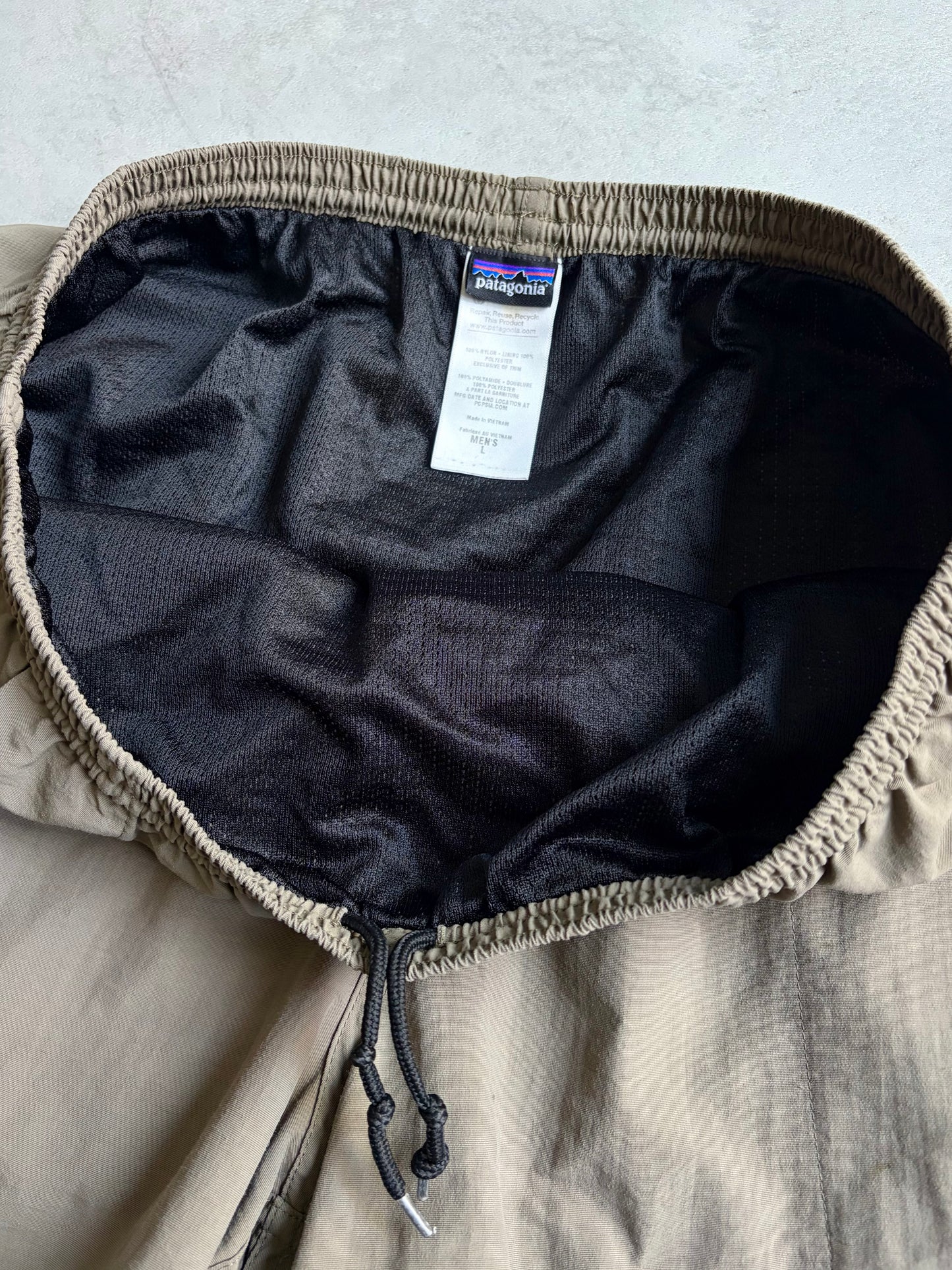 00's patagonia nylon shorts