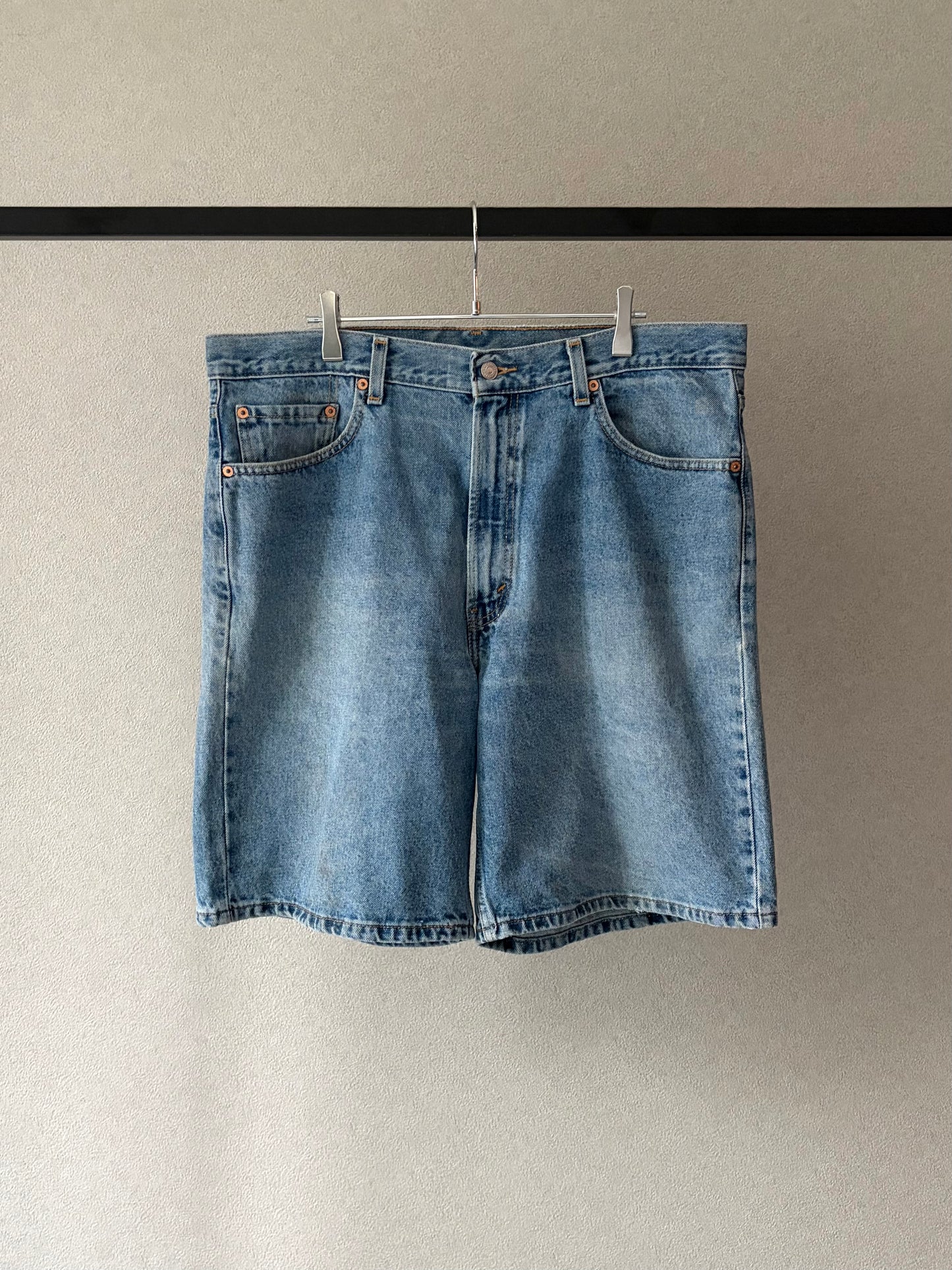 00's Levi's 550 denim shorts