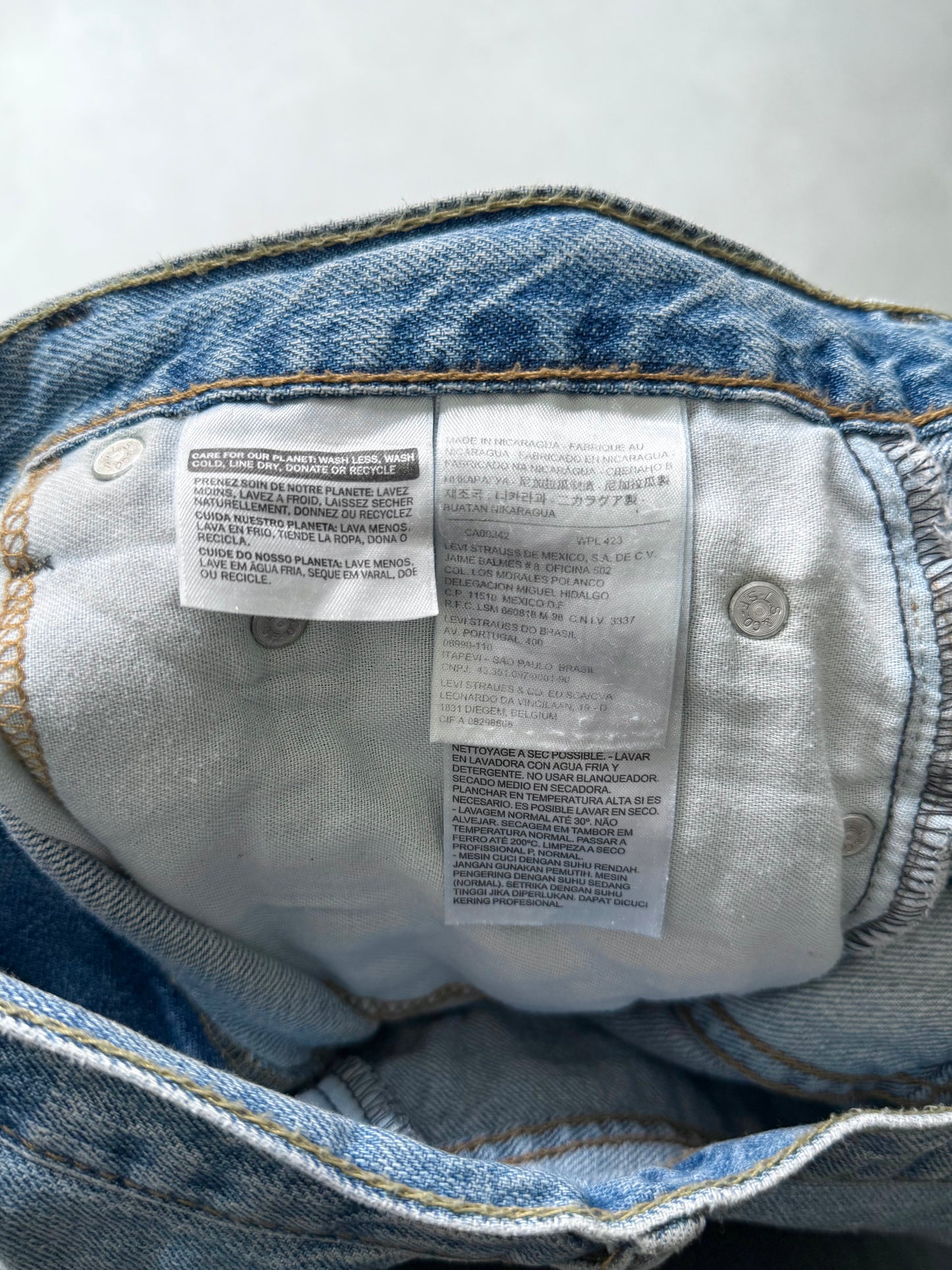 00's Levi's 550 denim shorts