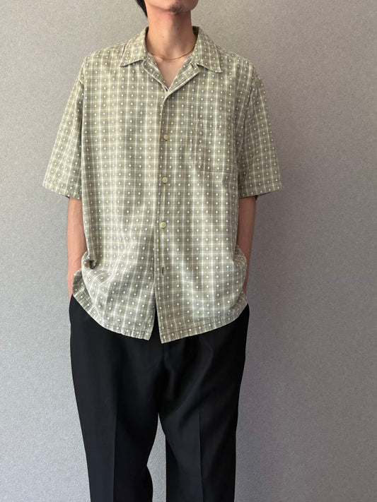 00's Levi's open collar shirt